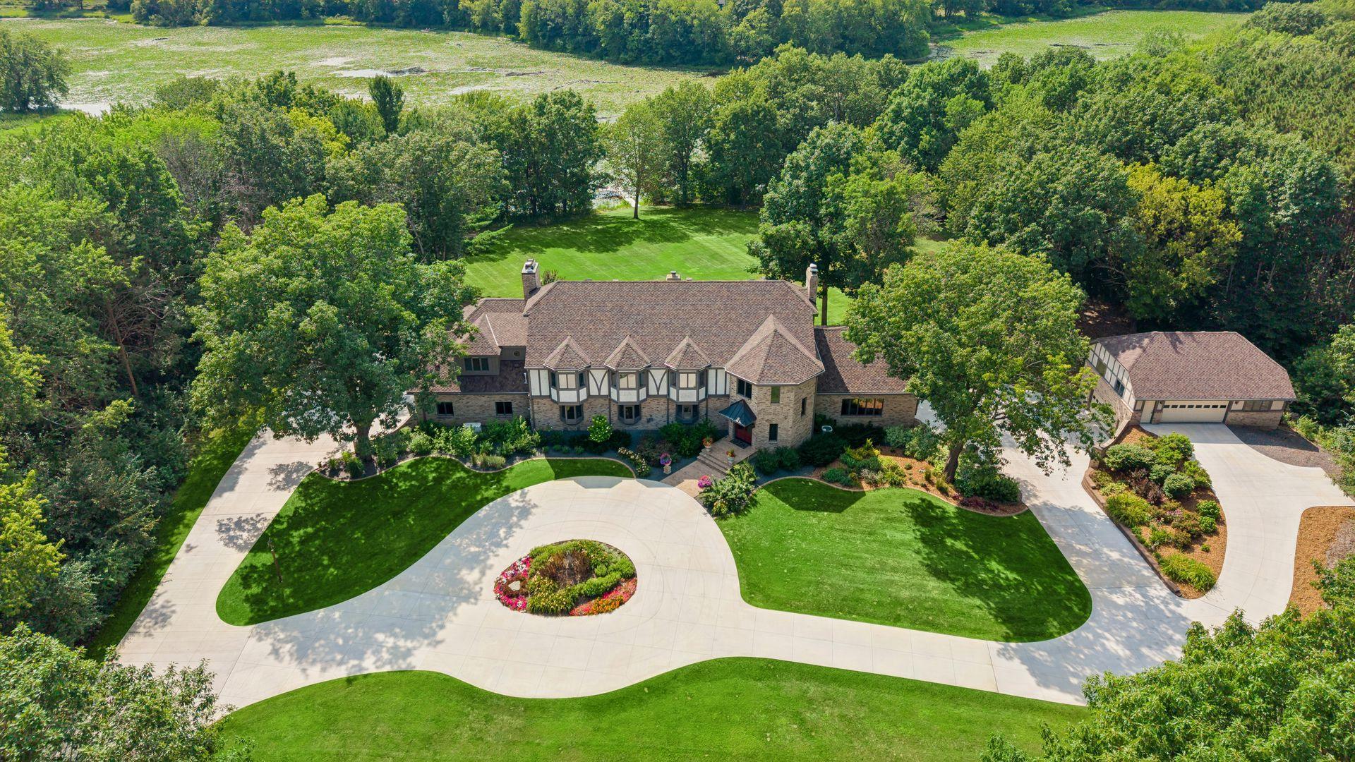 main property photo 6