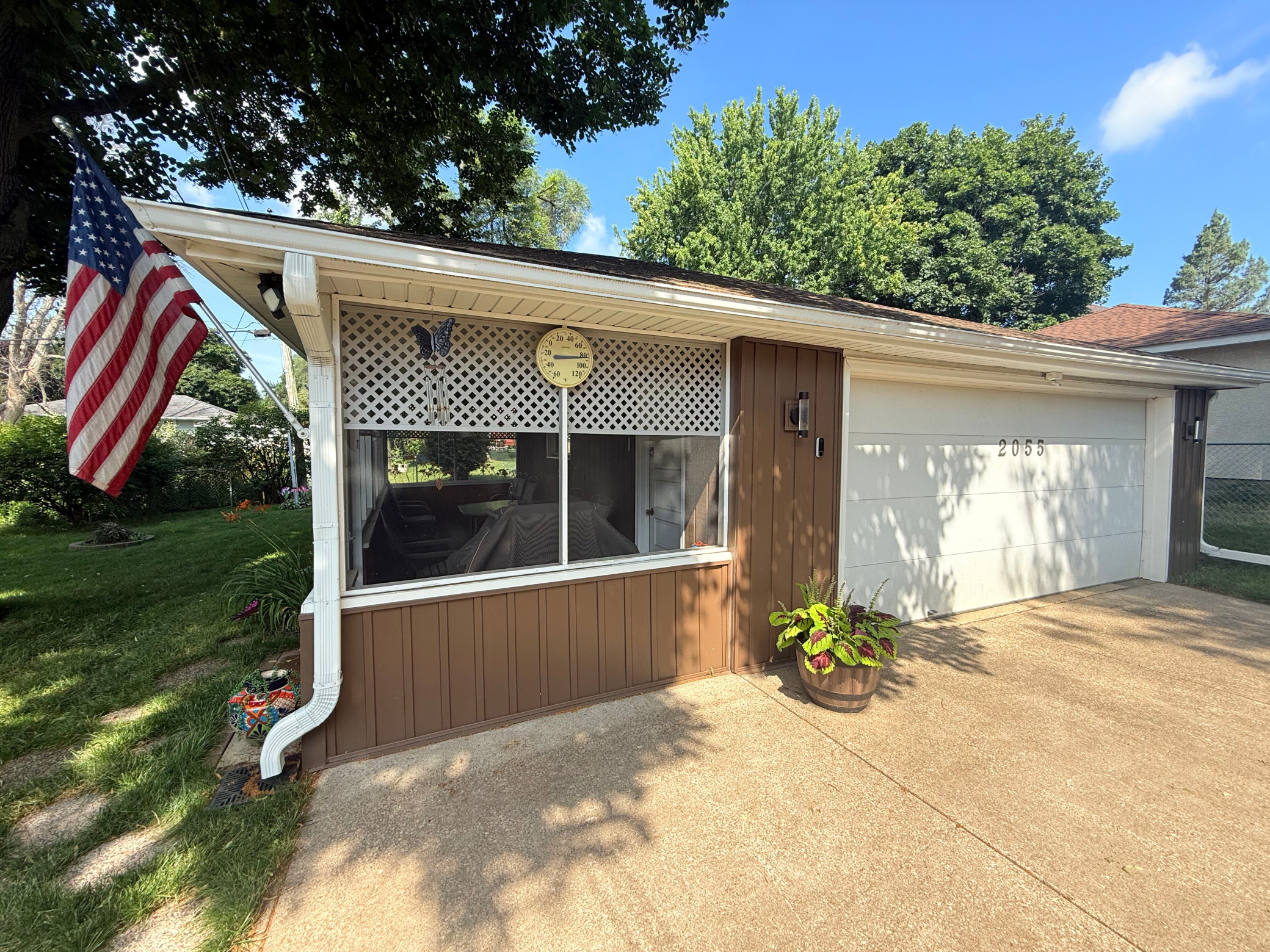 main property photo 16