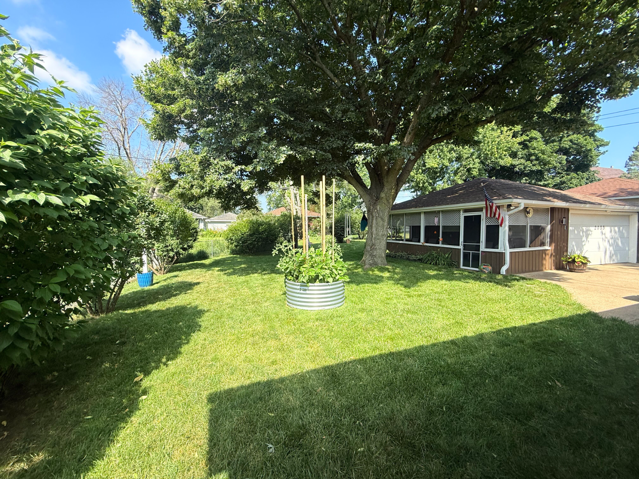main property photo 19