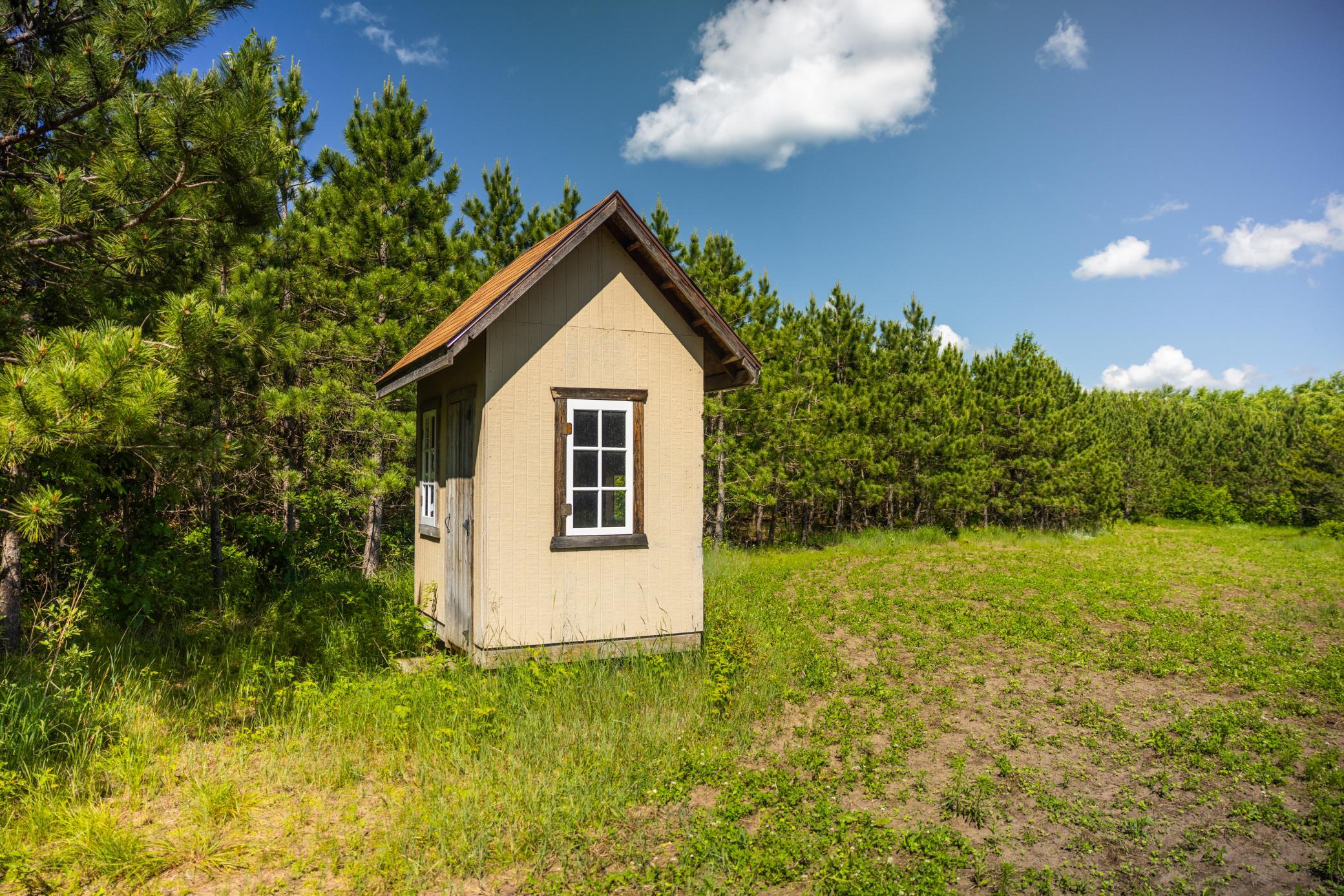 main property photo 32