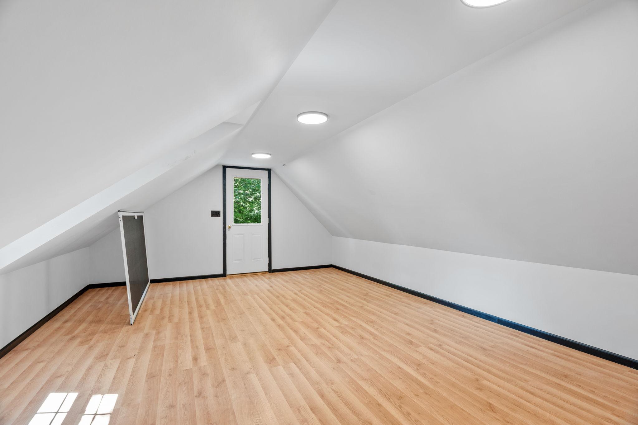 main property photo 94