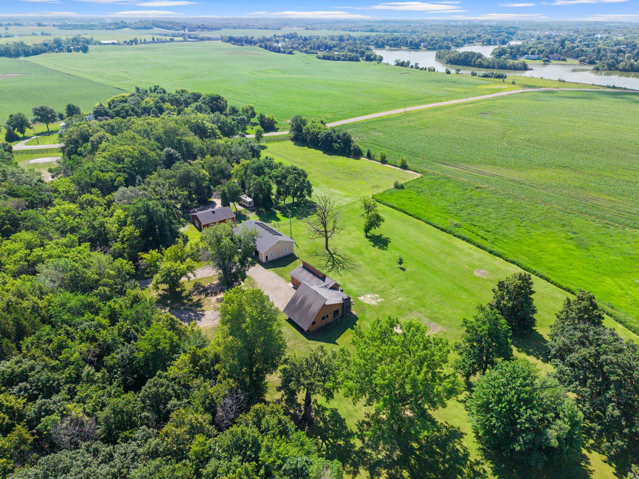 main property photo 30