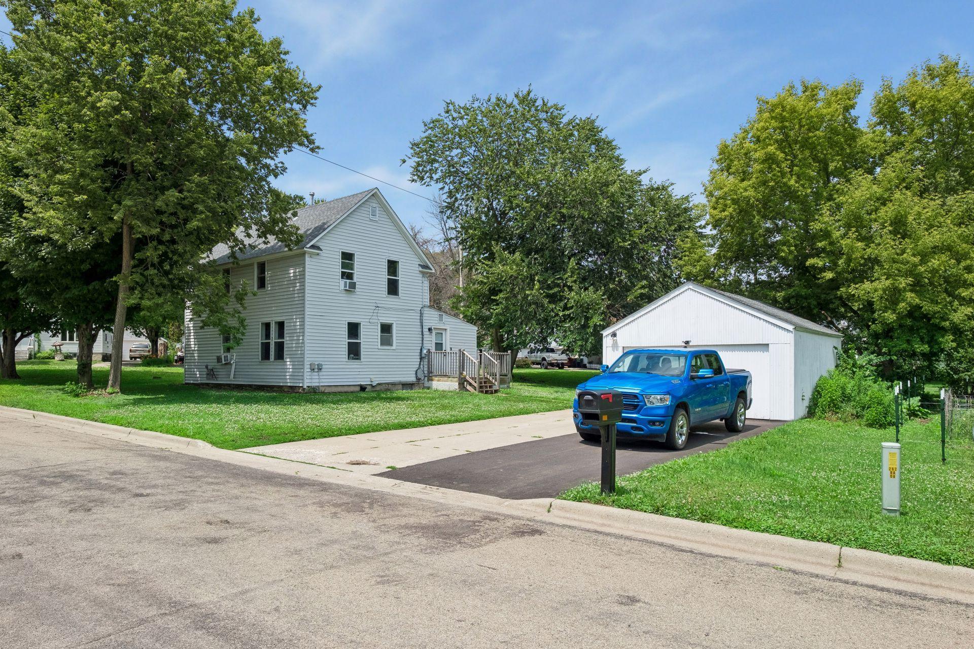 main property photo 33