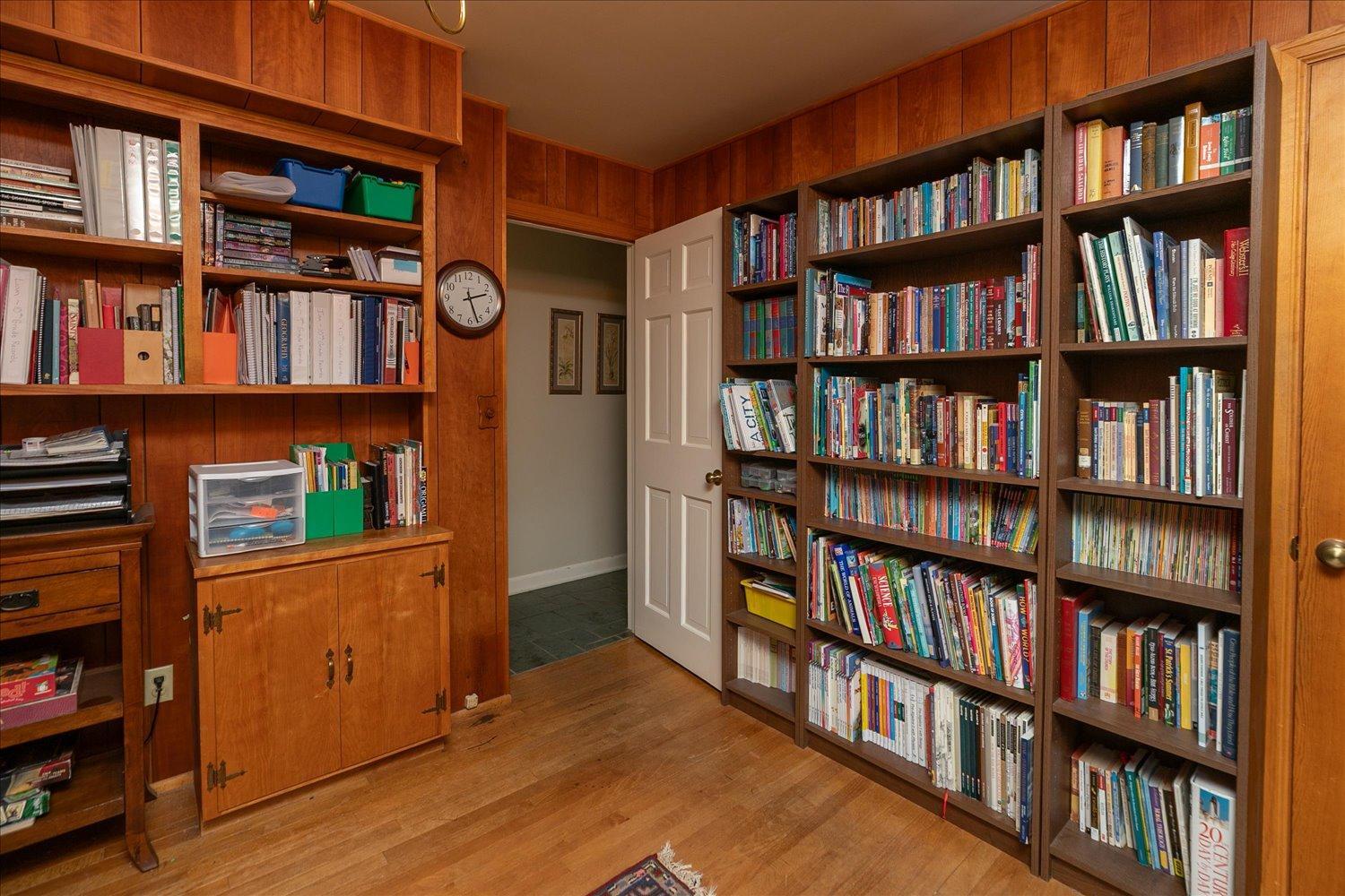 main property photo 30