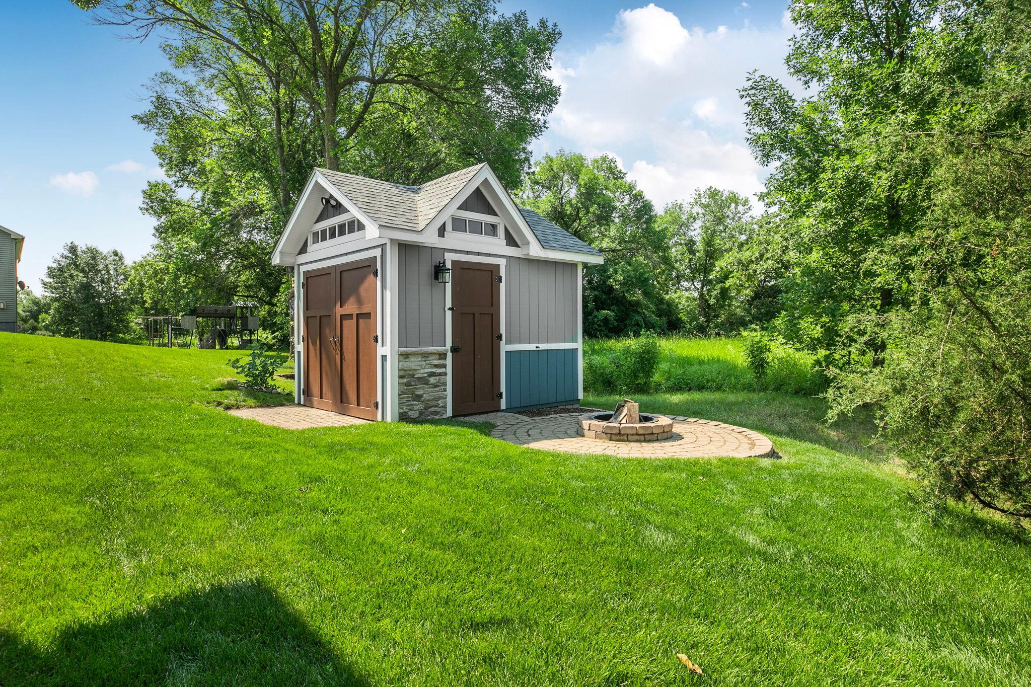 main property photo 40