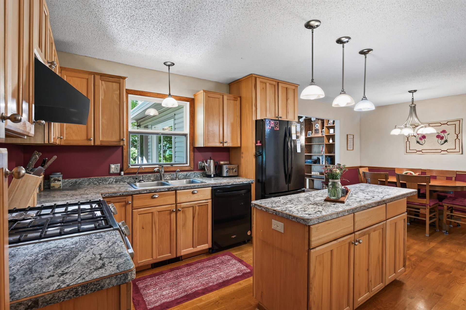 main property photo 14