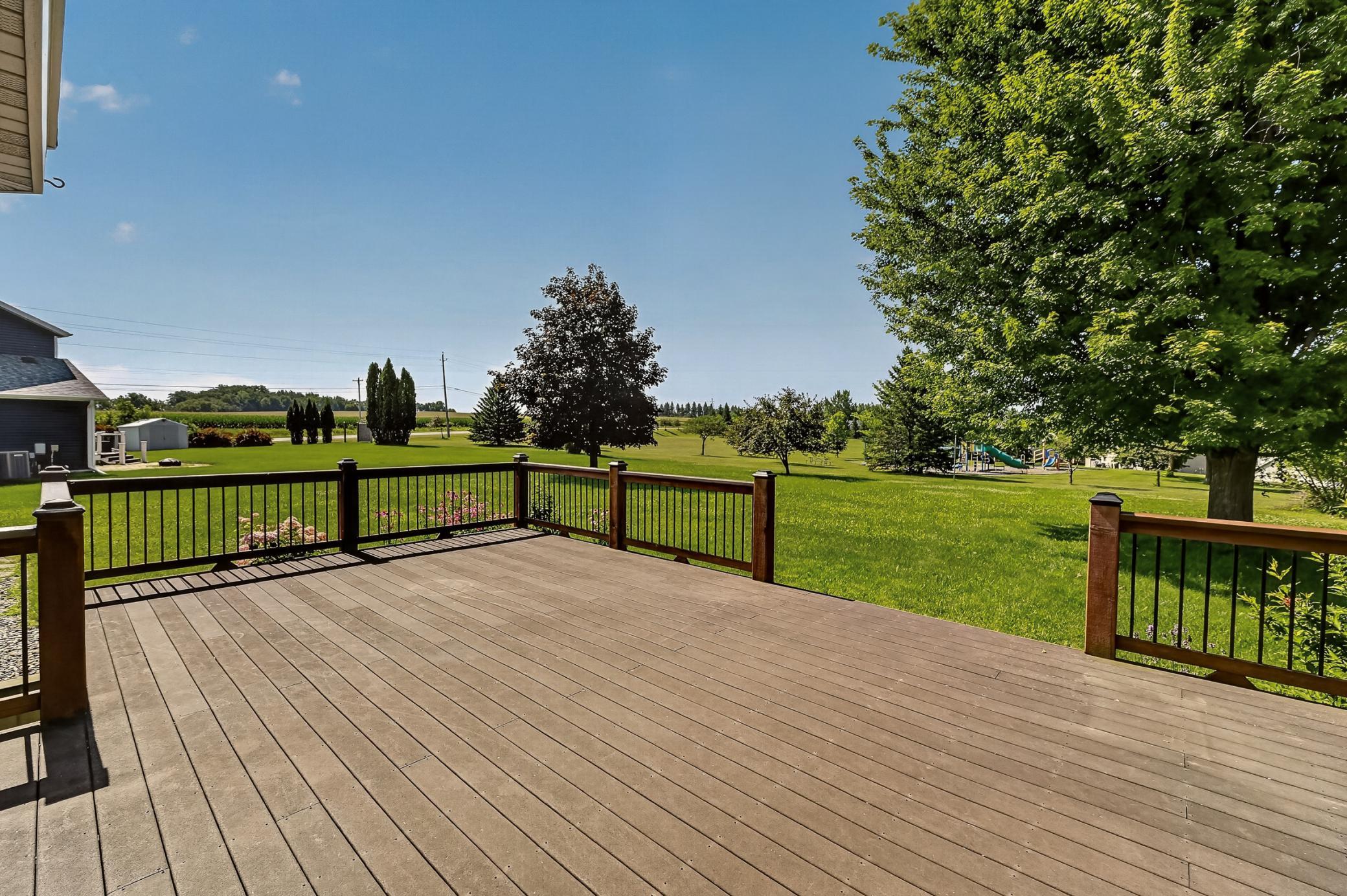 main property photo 25