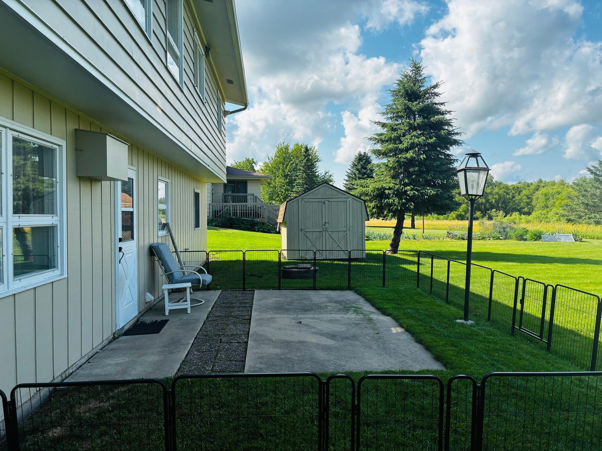 main property photo 25