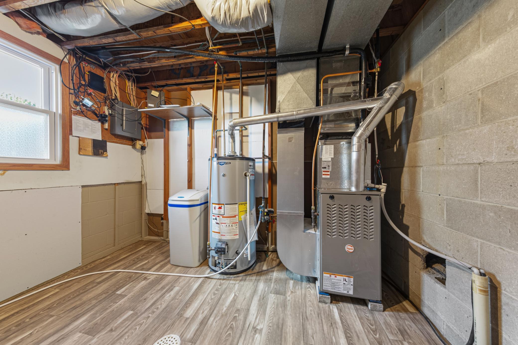 main property photo 29