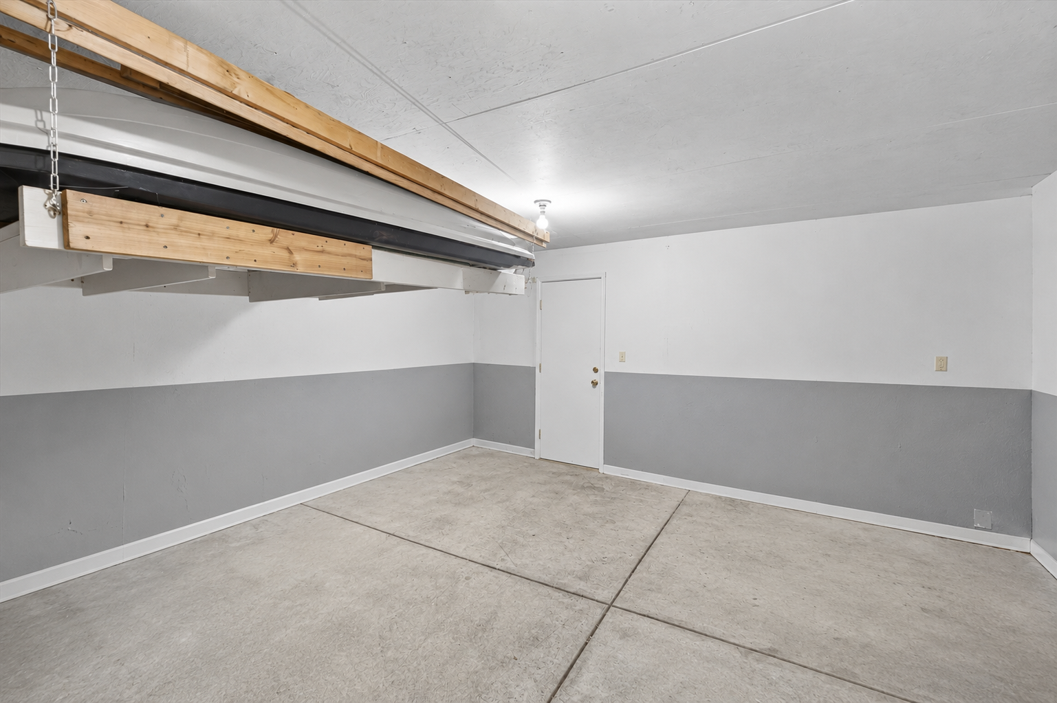 main property photo 78
