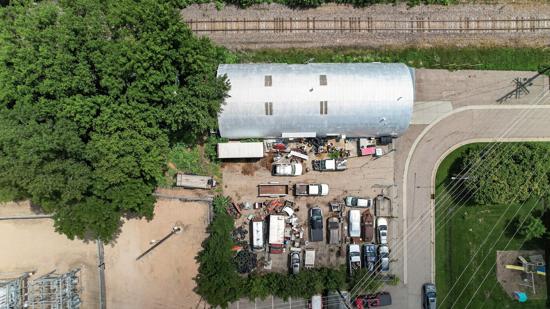 main property photo 13