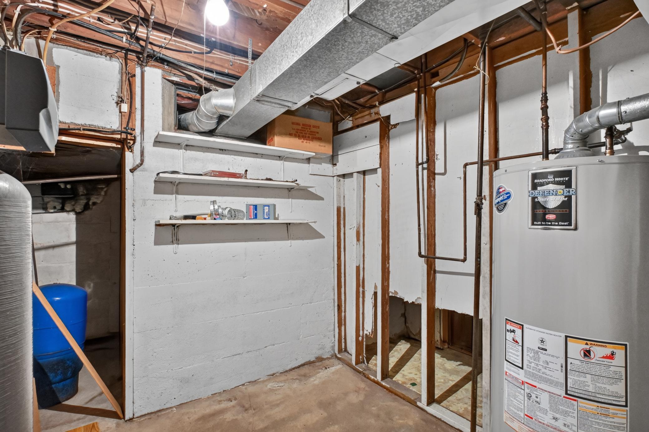 main property photo 40