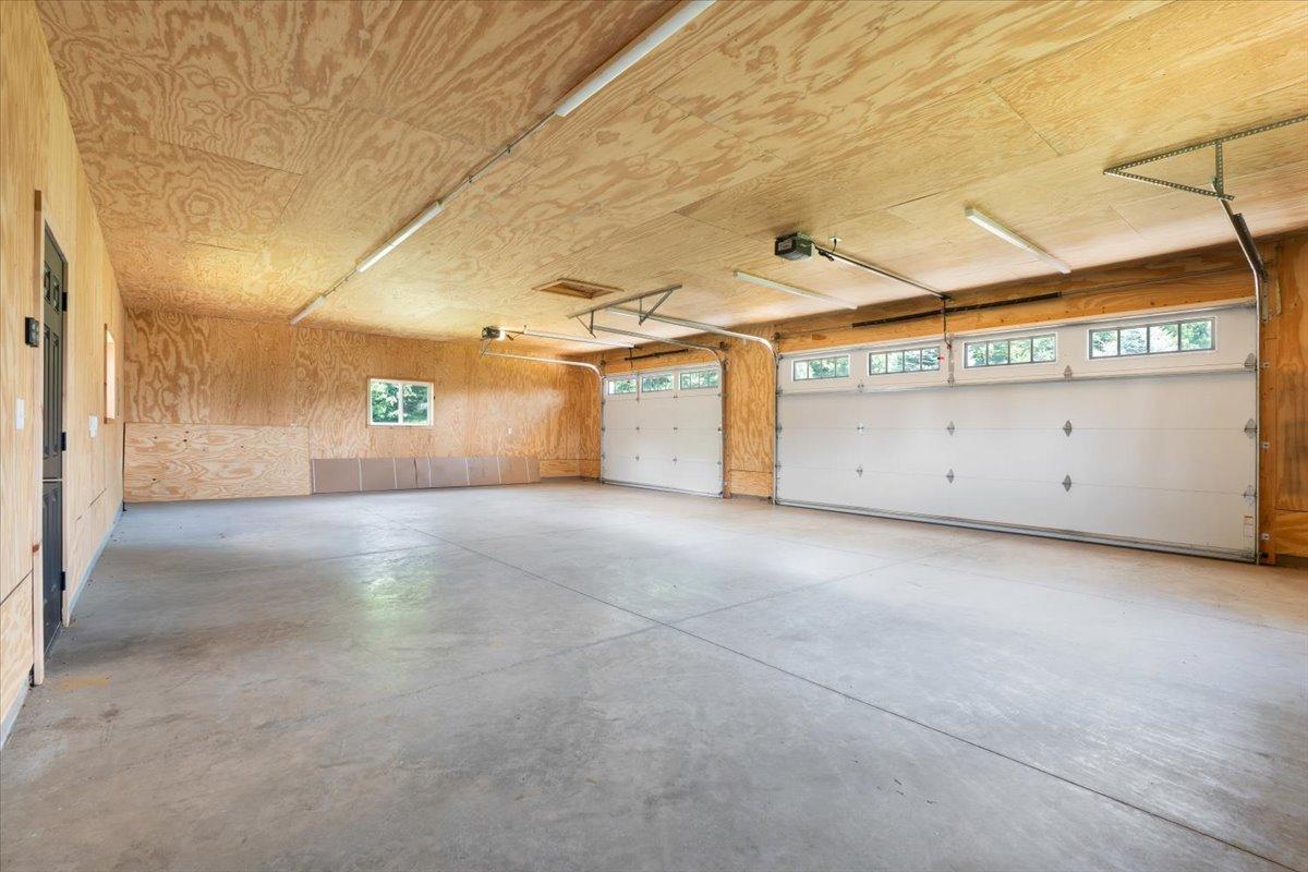 main property photo 75