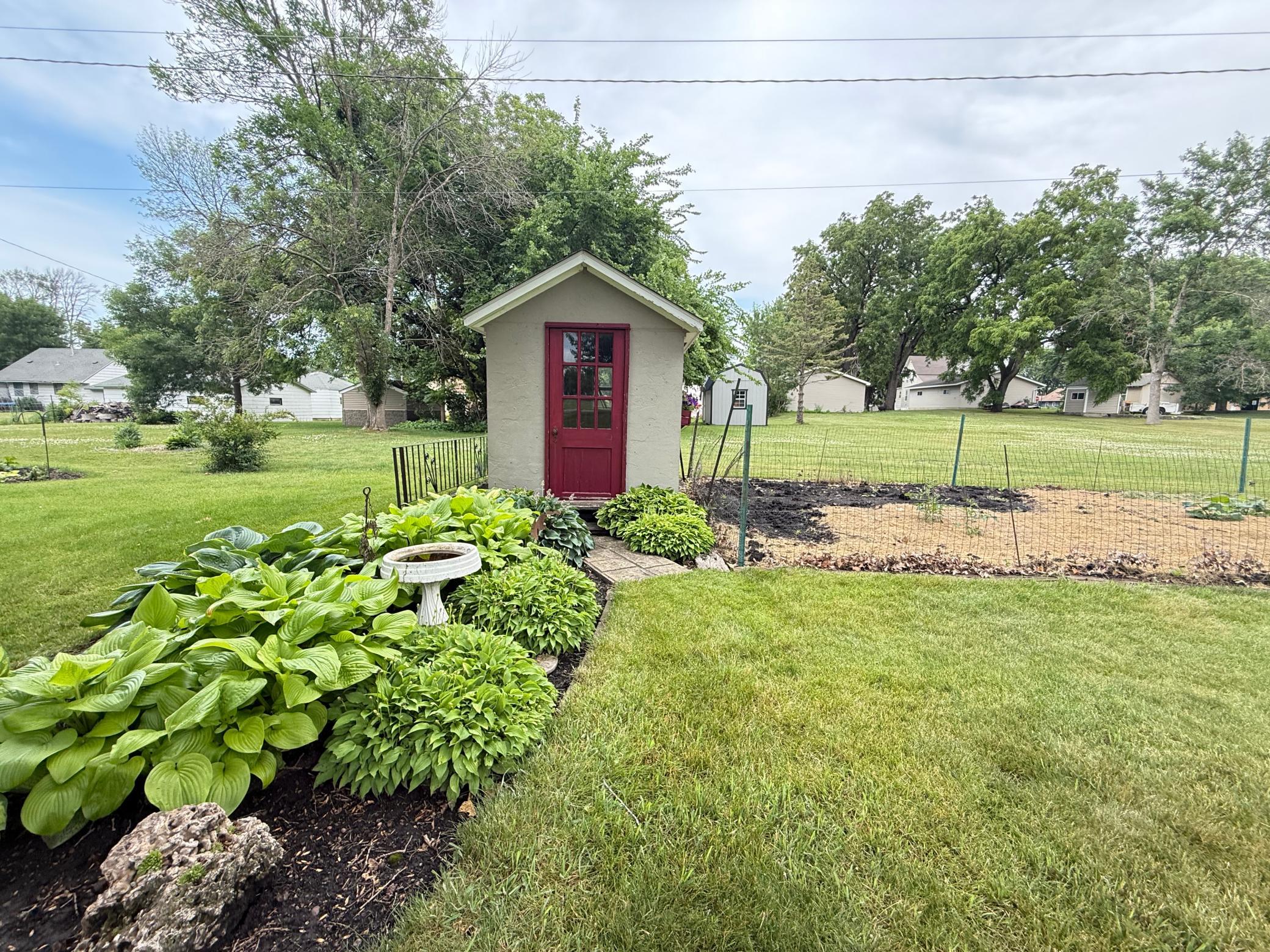 main property photo 31