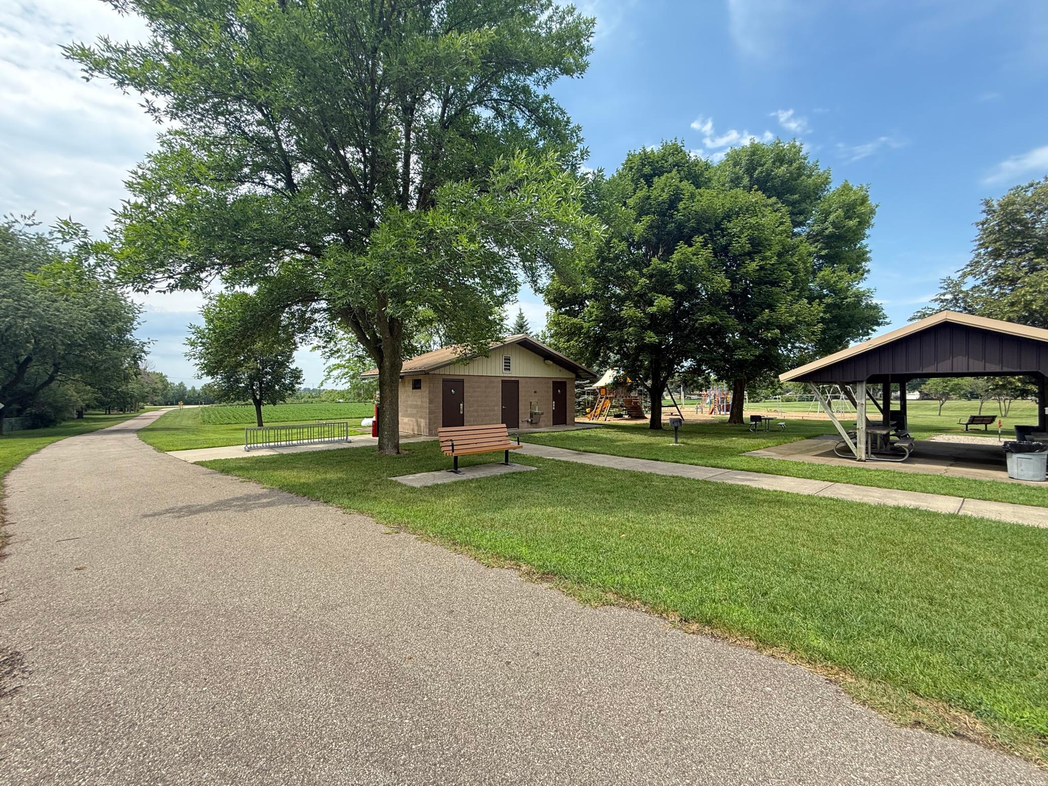 main property photo 37