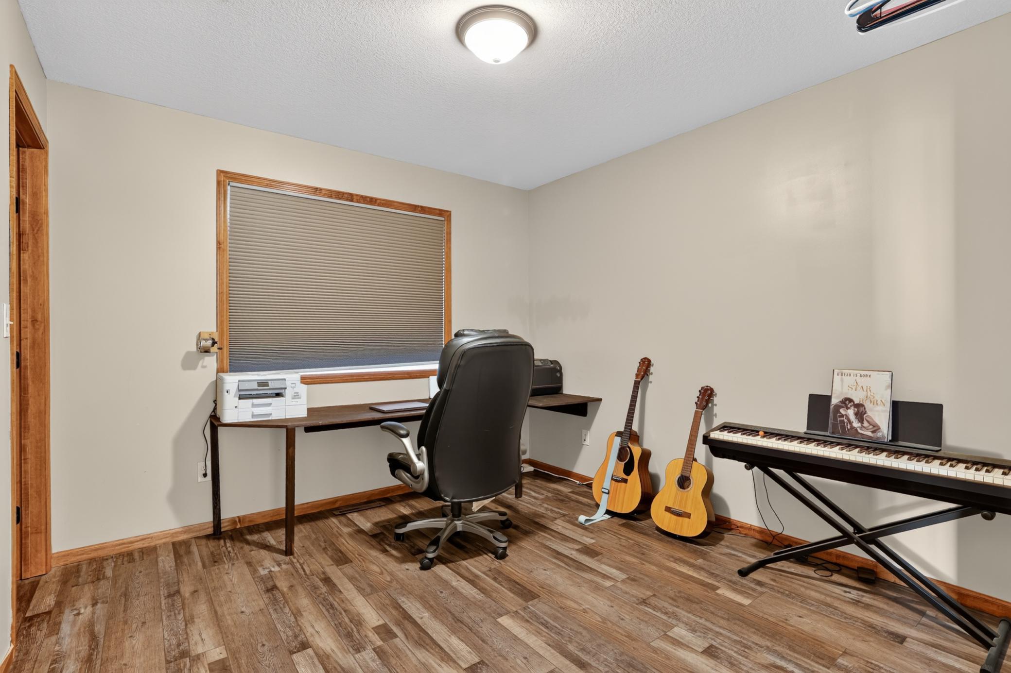 main property photo 12