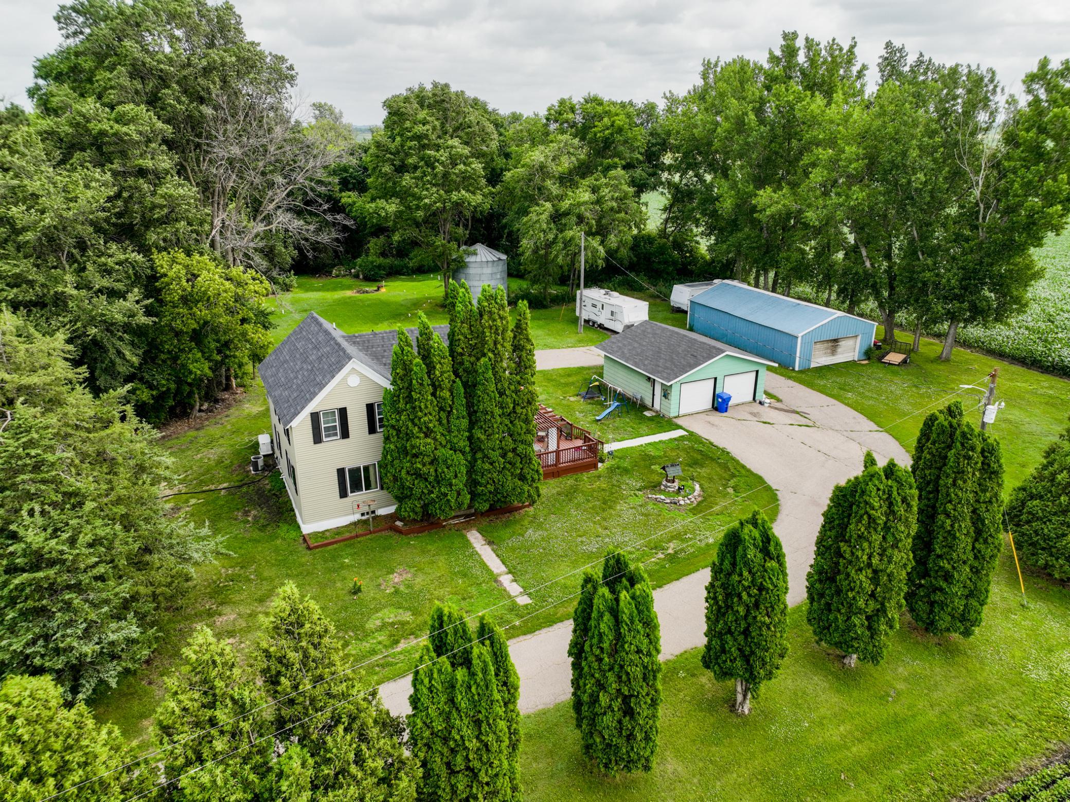 main property photo 3