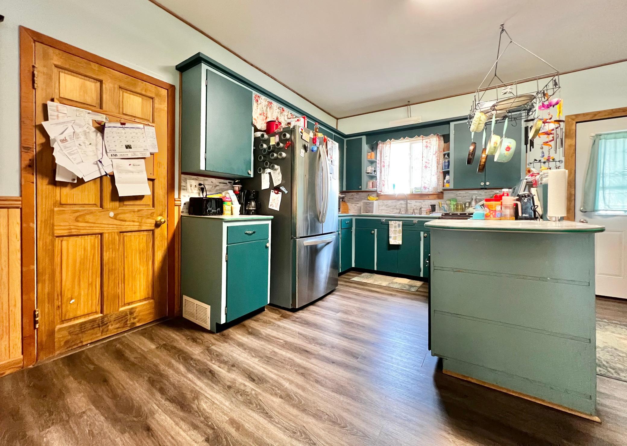 main property photo 9