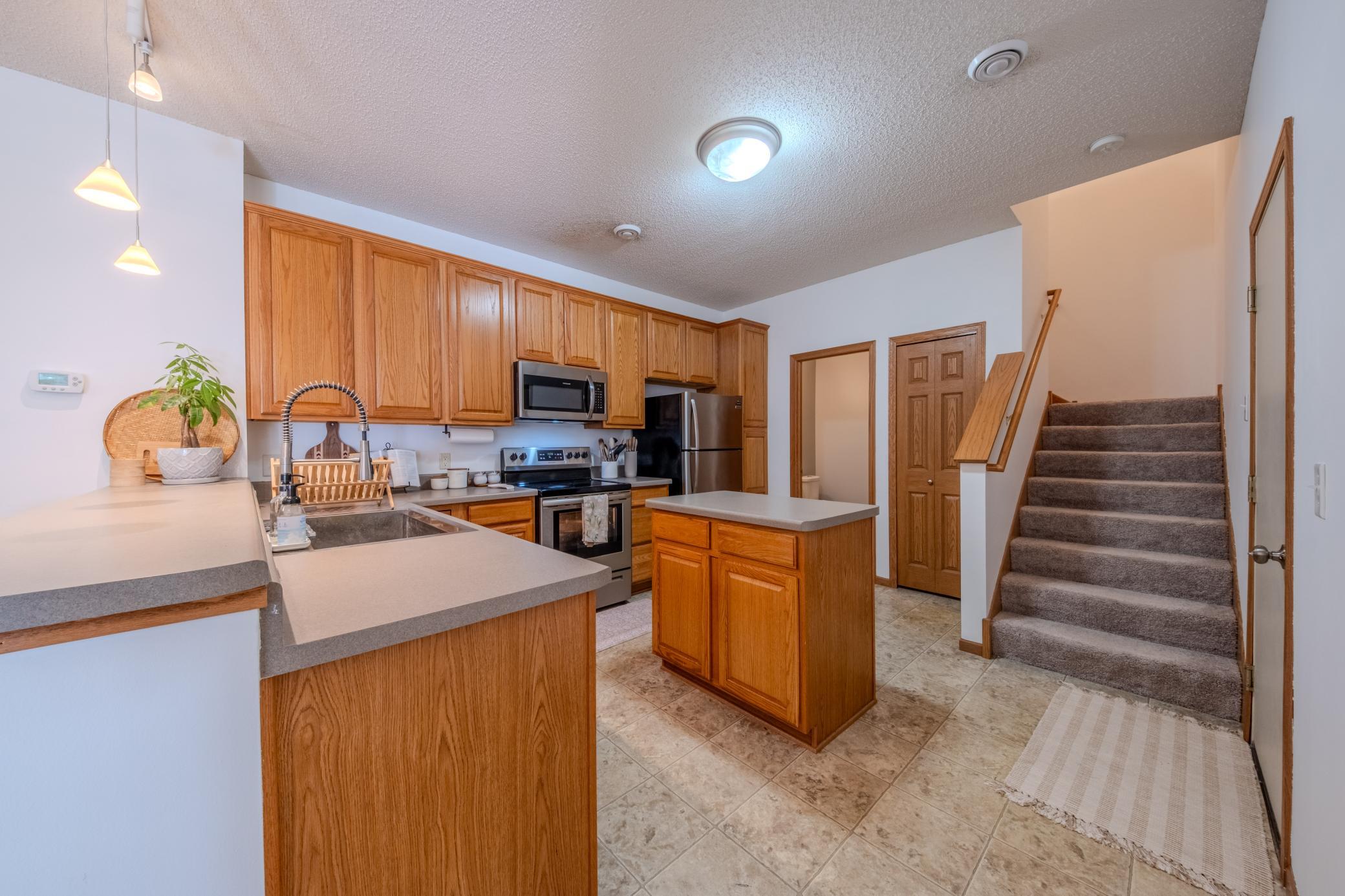 main property photo 14
