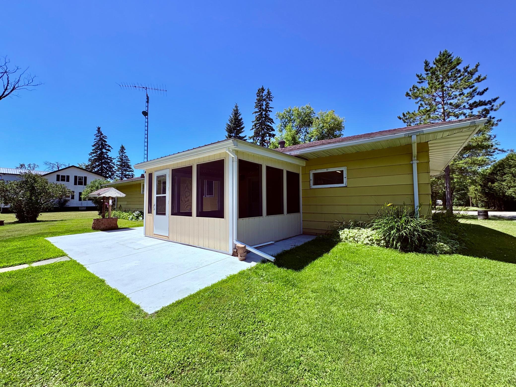 main property photo 22