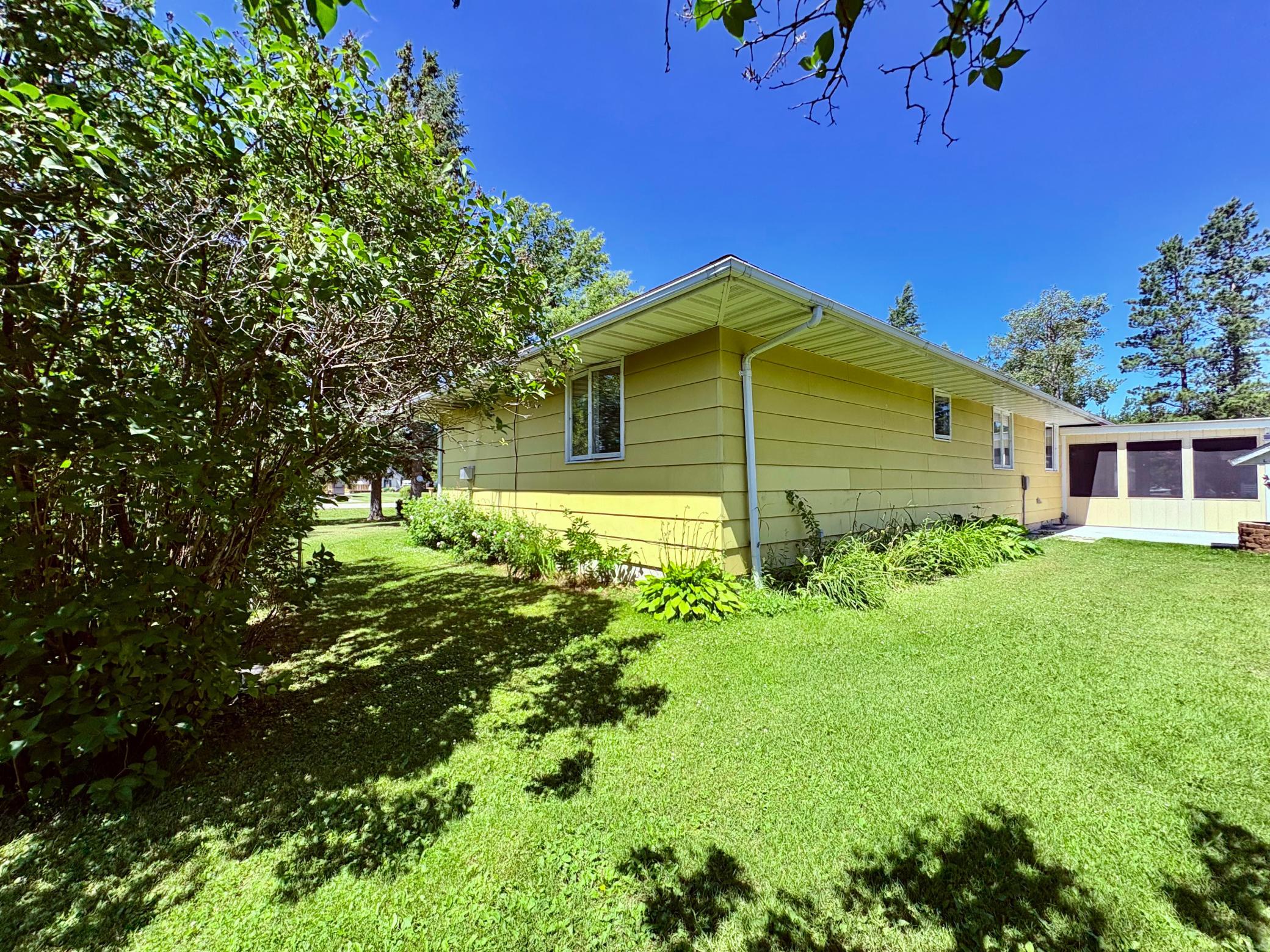 main property photo 32