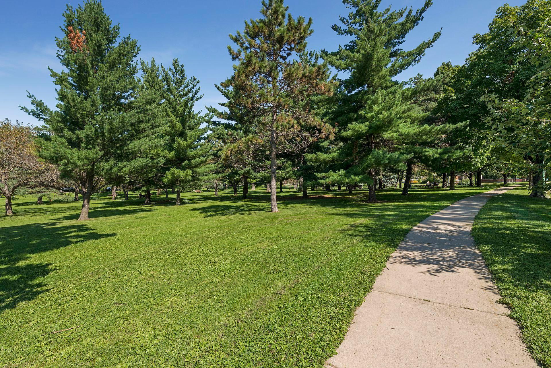 main property photo 40