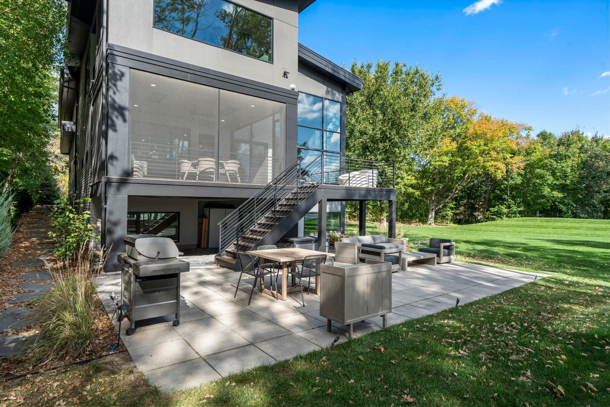 main property photo 54