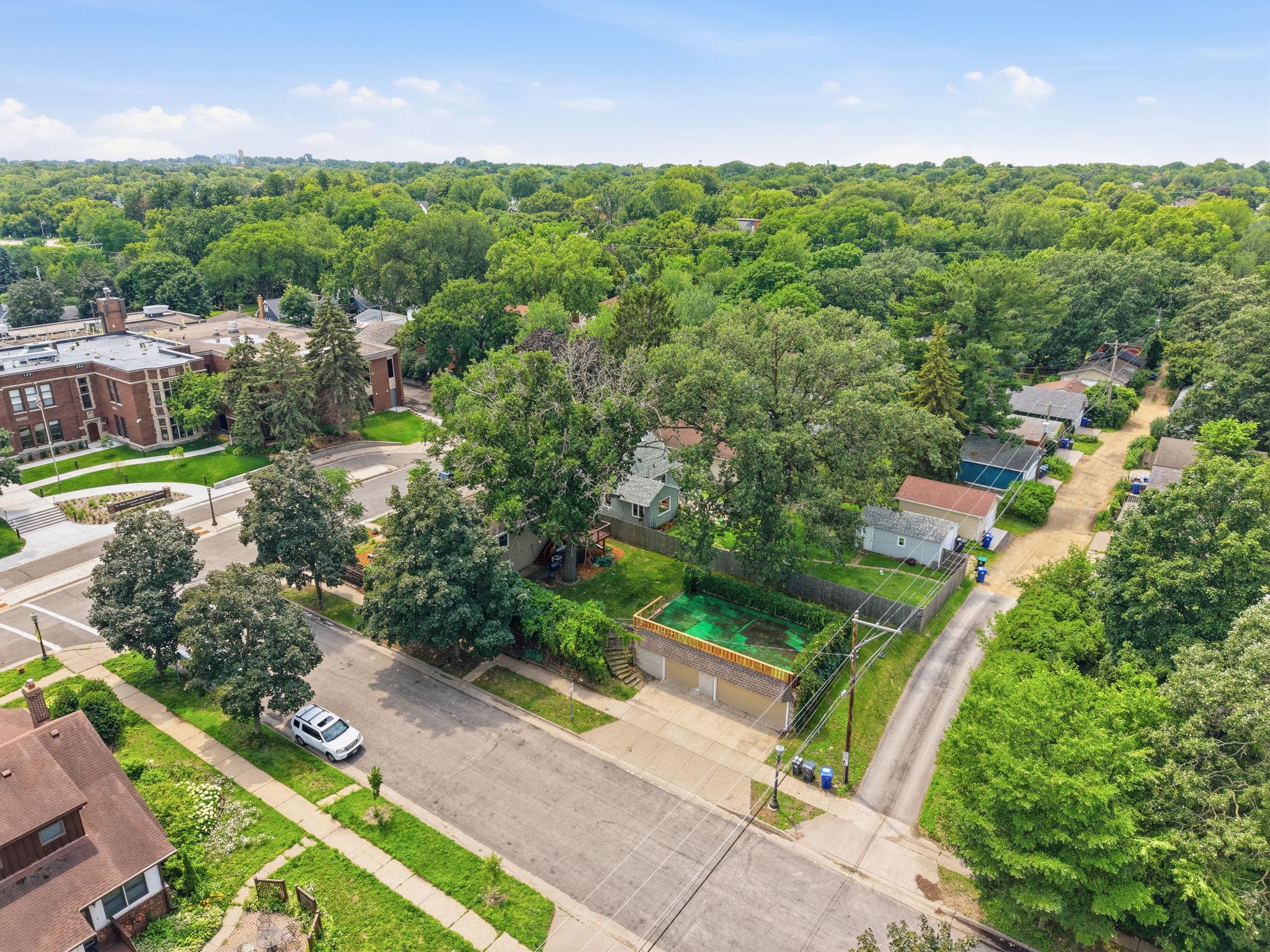 main property photo 67
