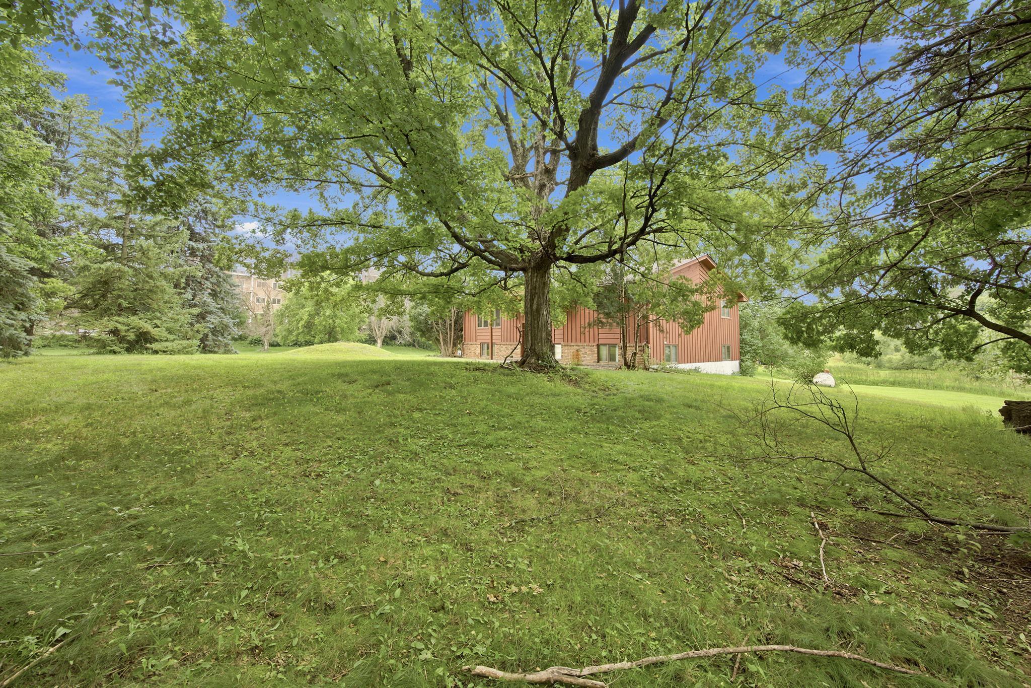 main property photo 40