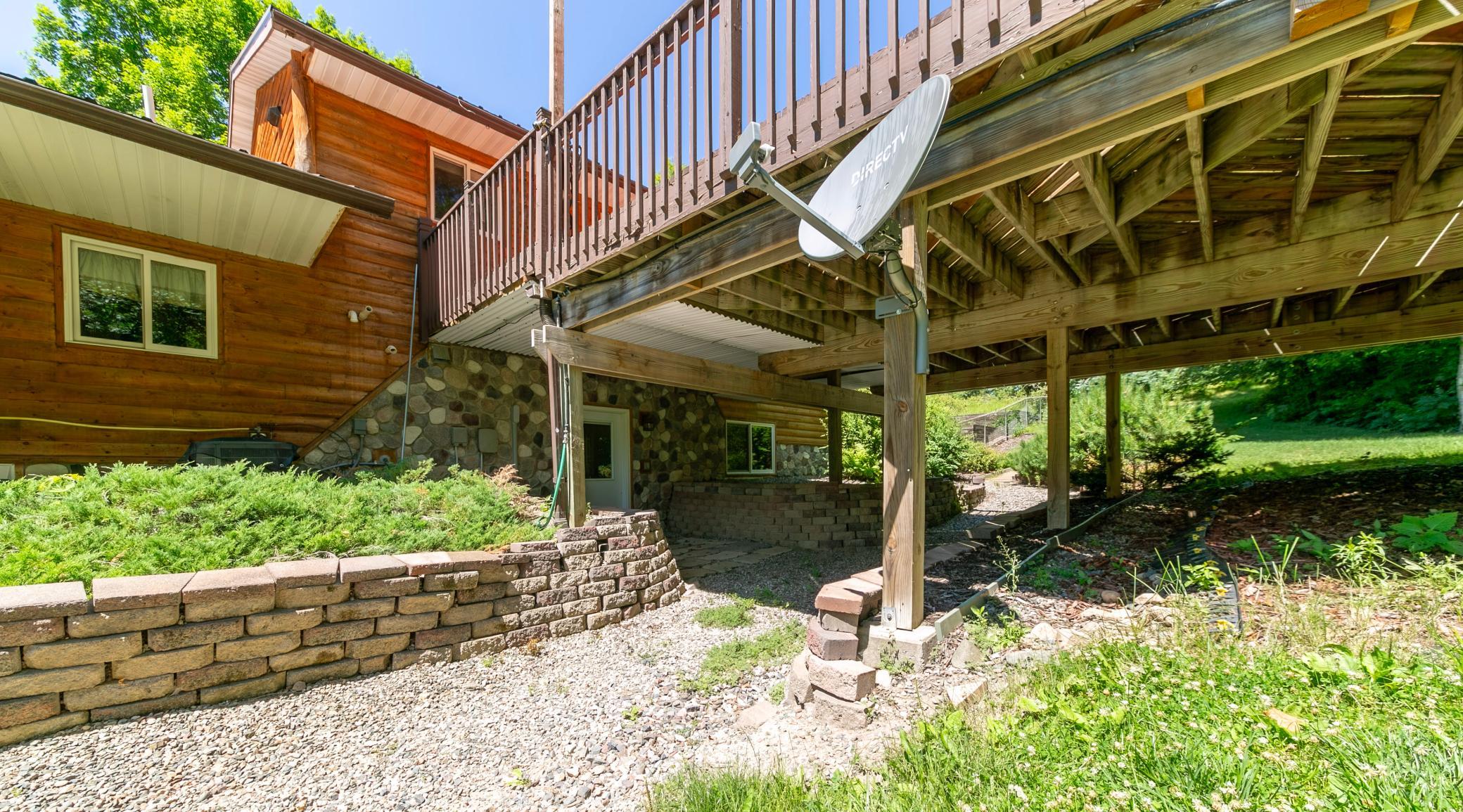 main property photo 40