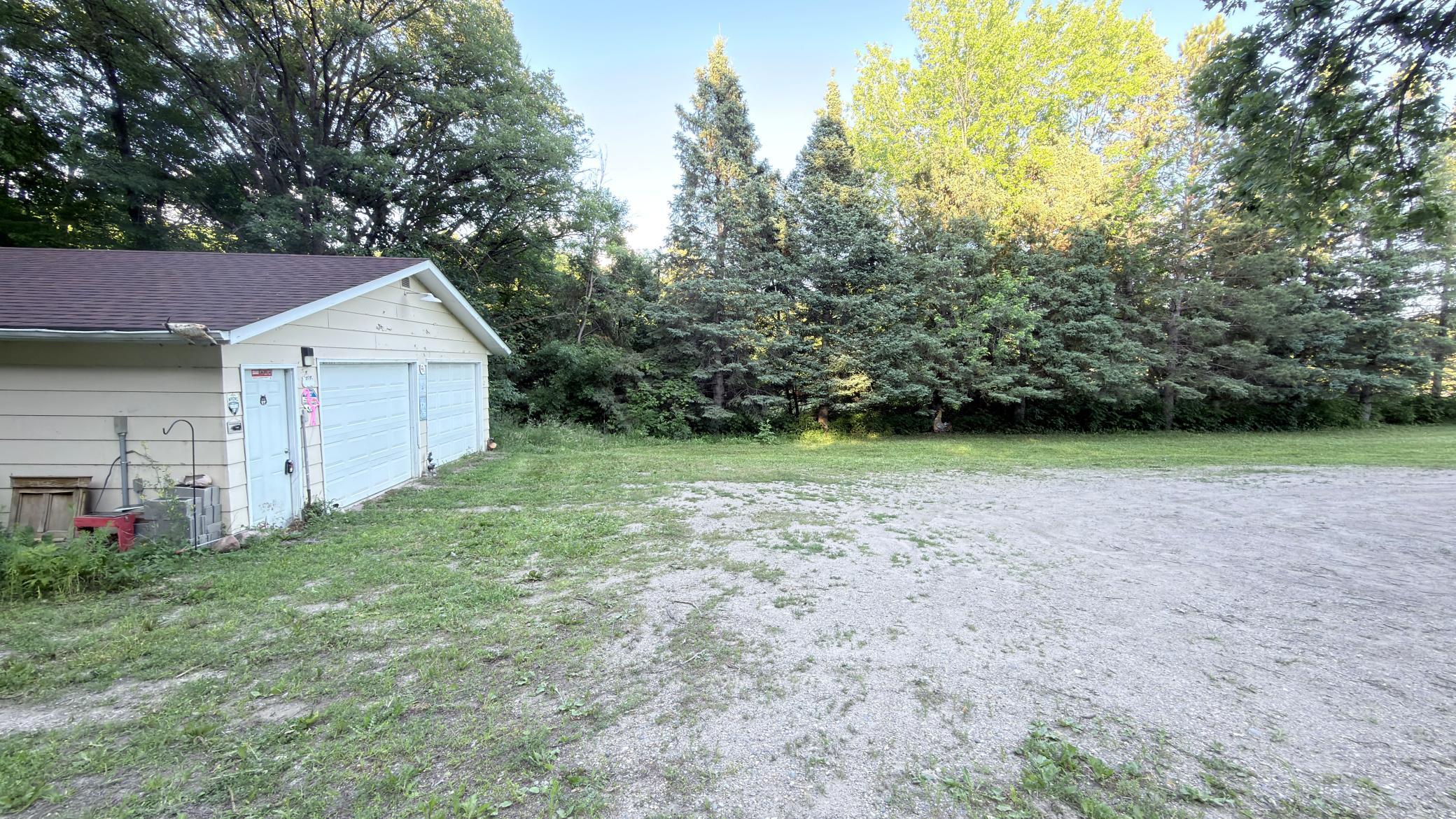 main property photo 16