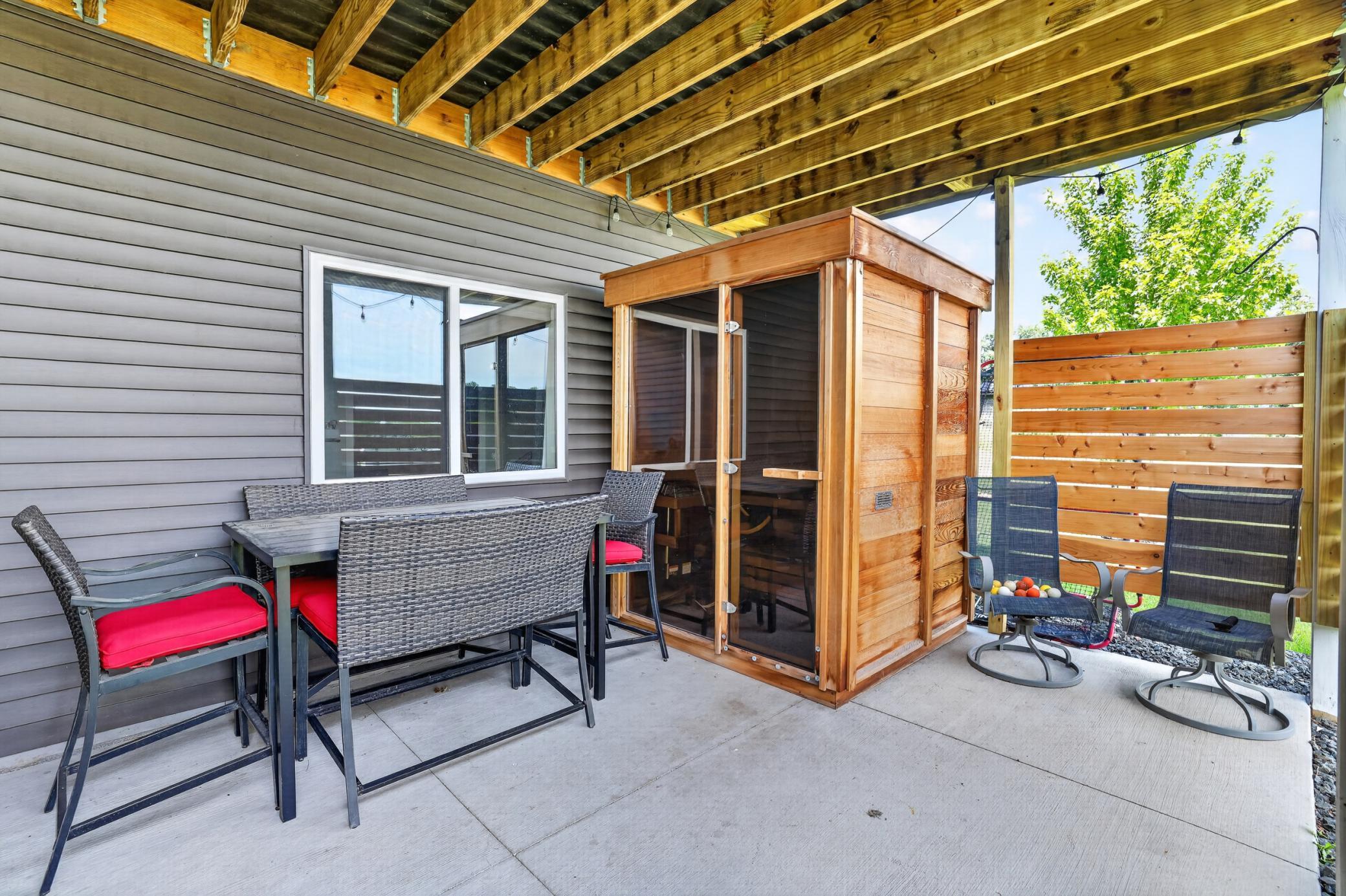 main property photo 78