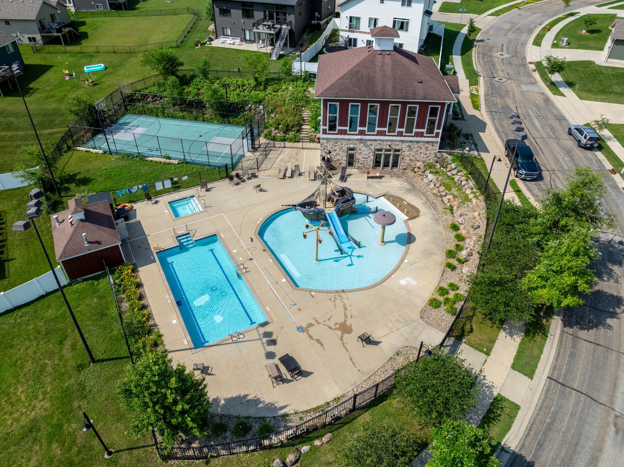 main property photo 94
