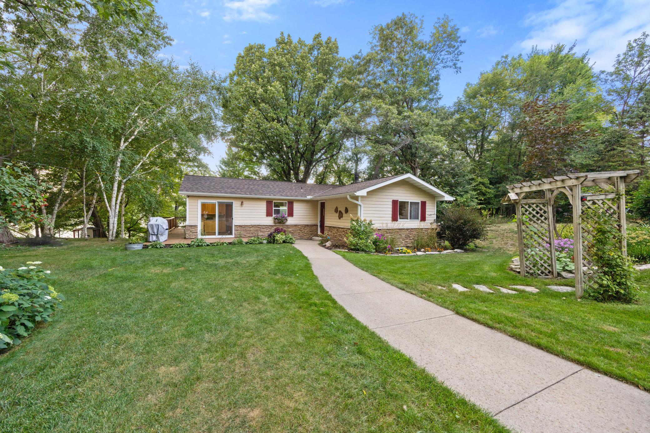 main property photo 3