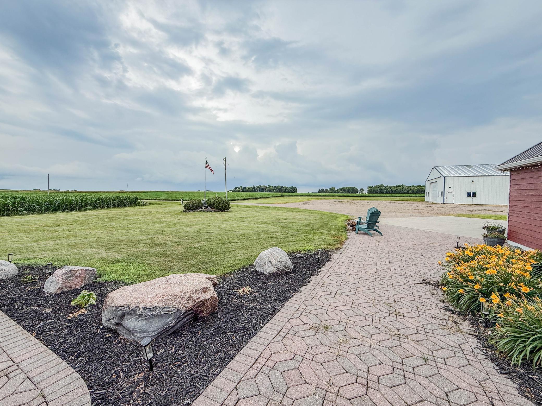 main property photo 8