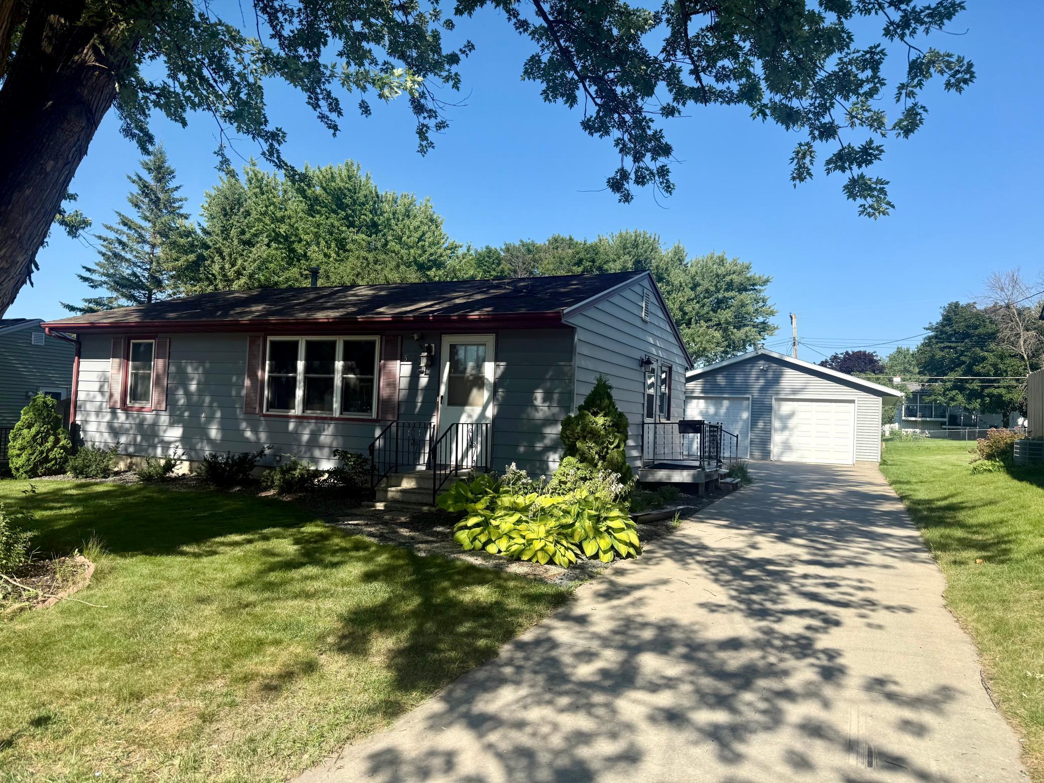 main property photo 26