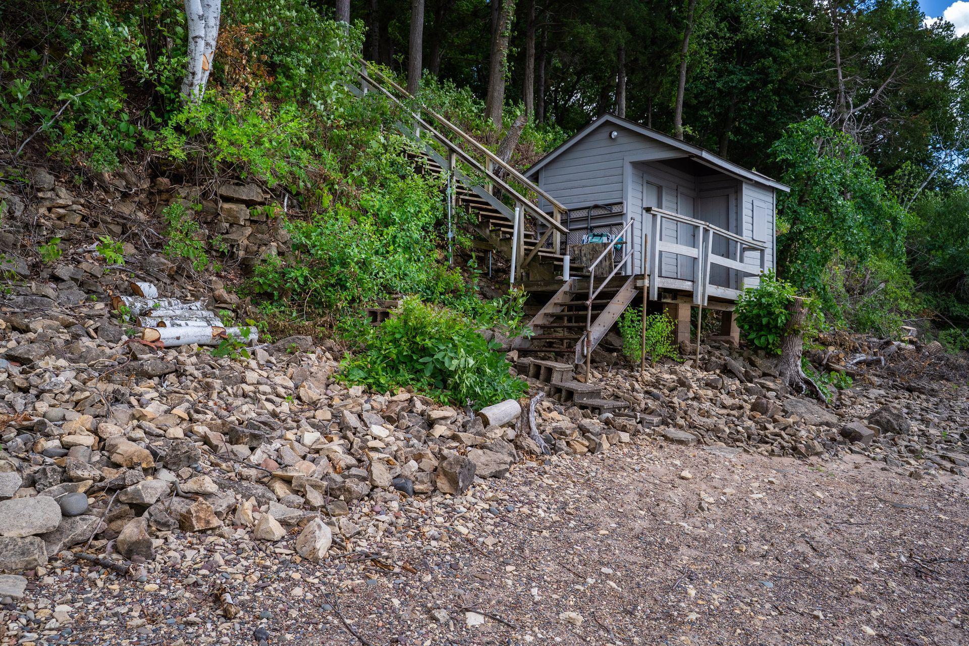 main property photo 43