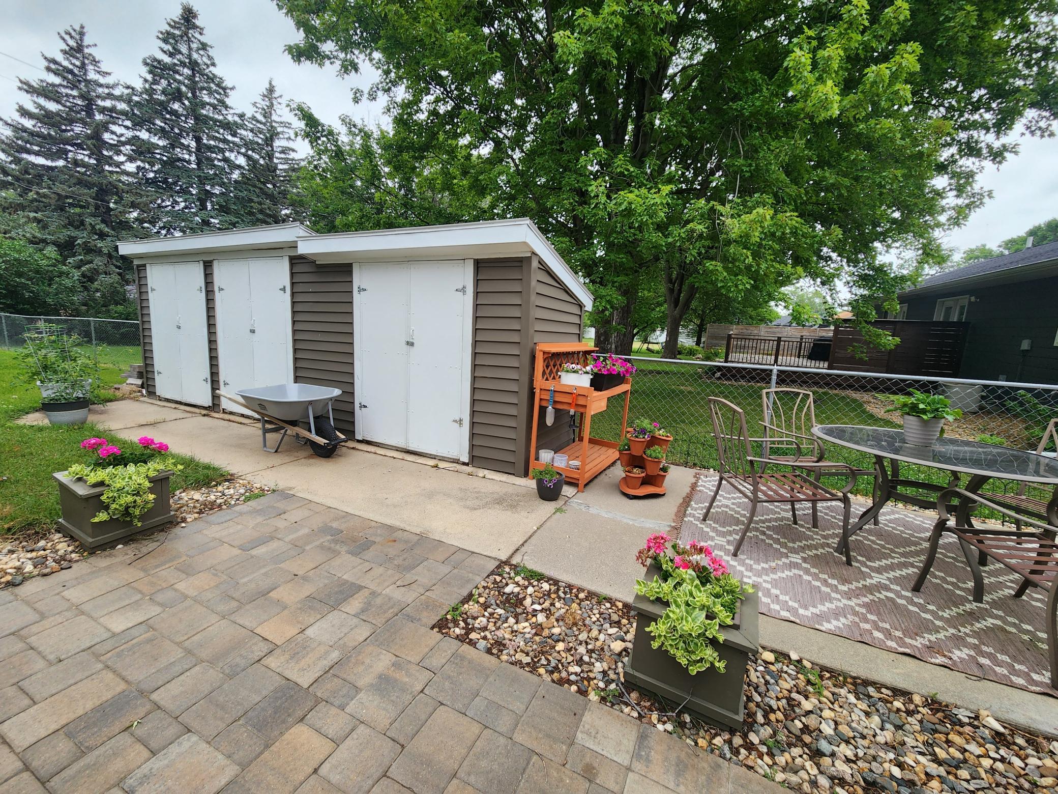 main property photo 41