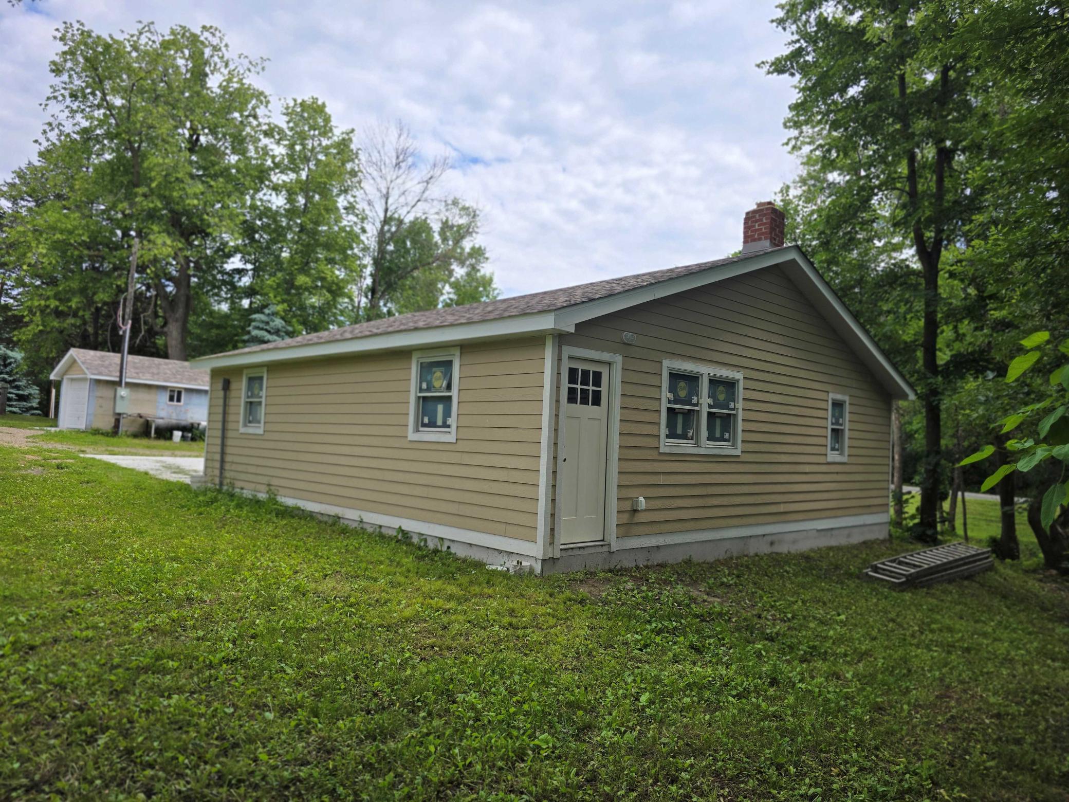 main property photo 5