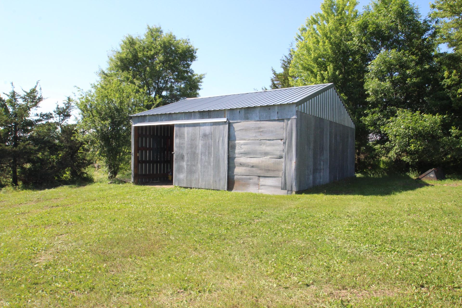 main property photo 16