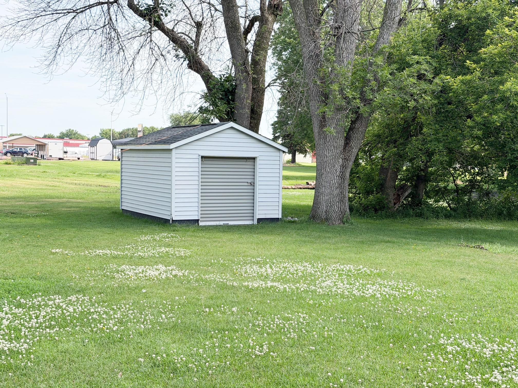 main property photo 34