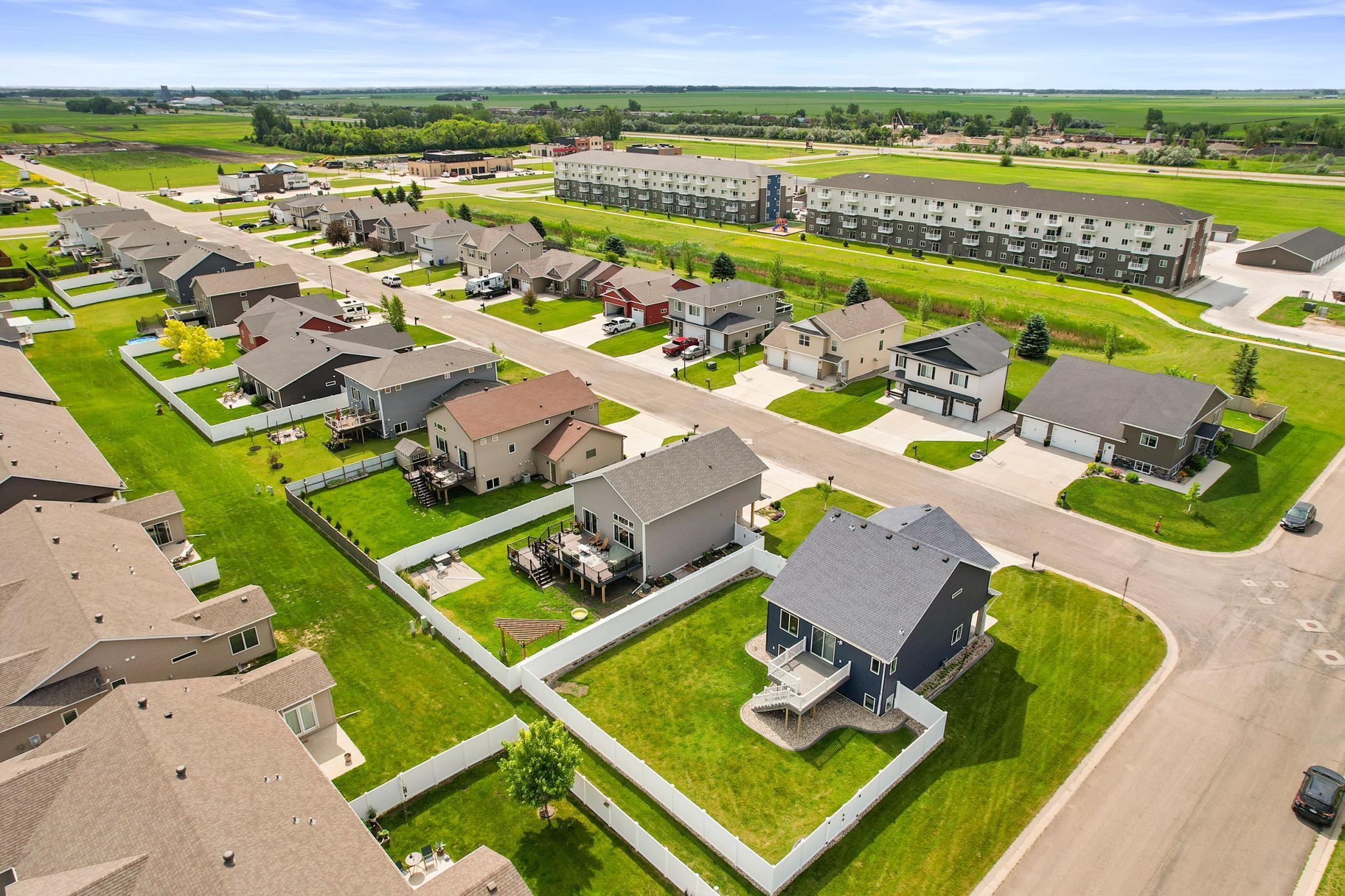 main property photo 8