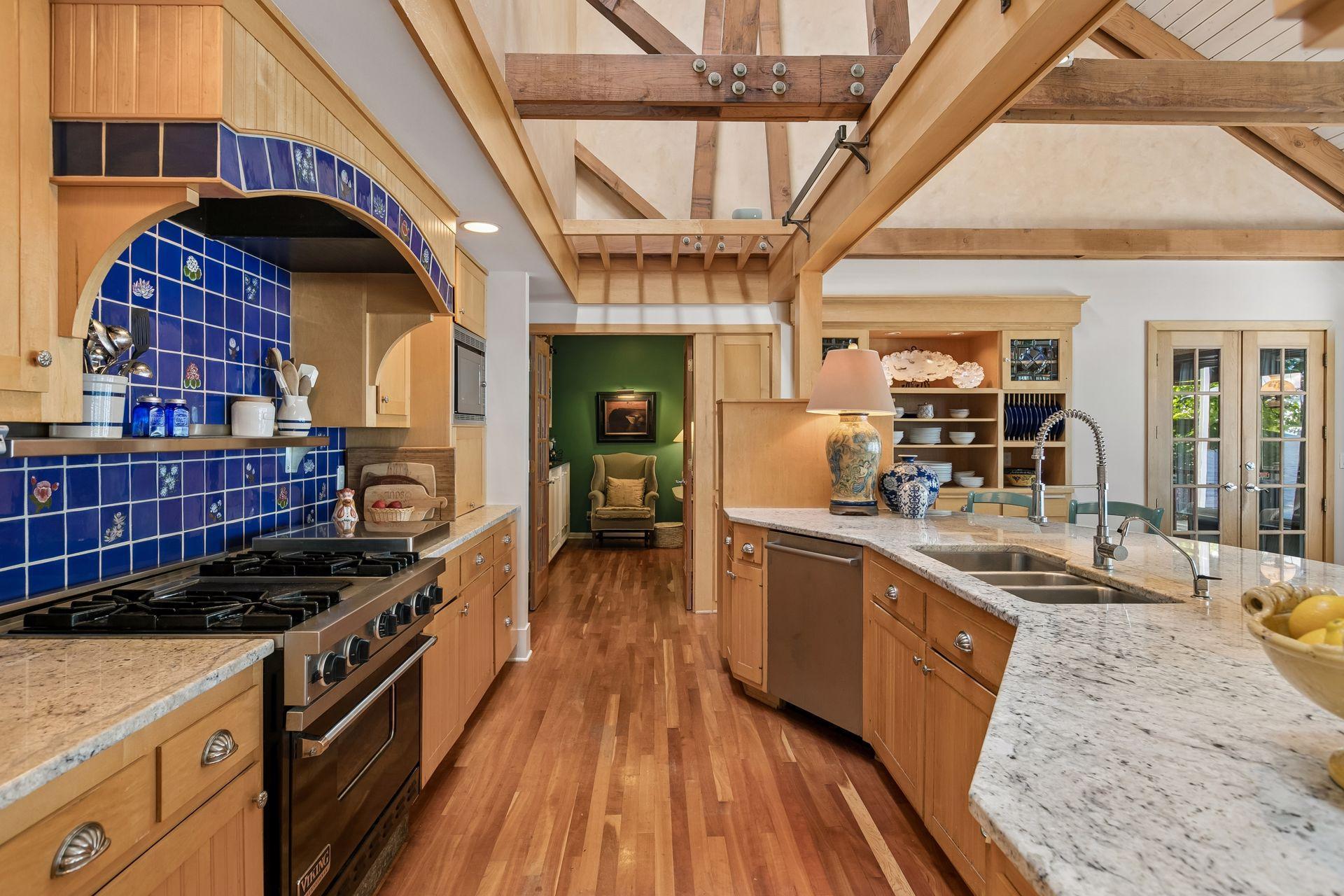 main property photo 17