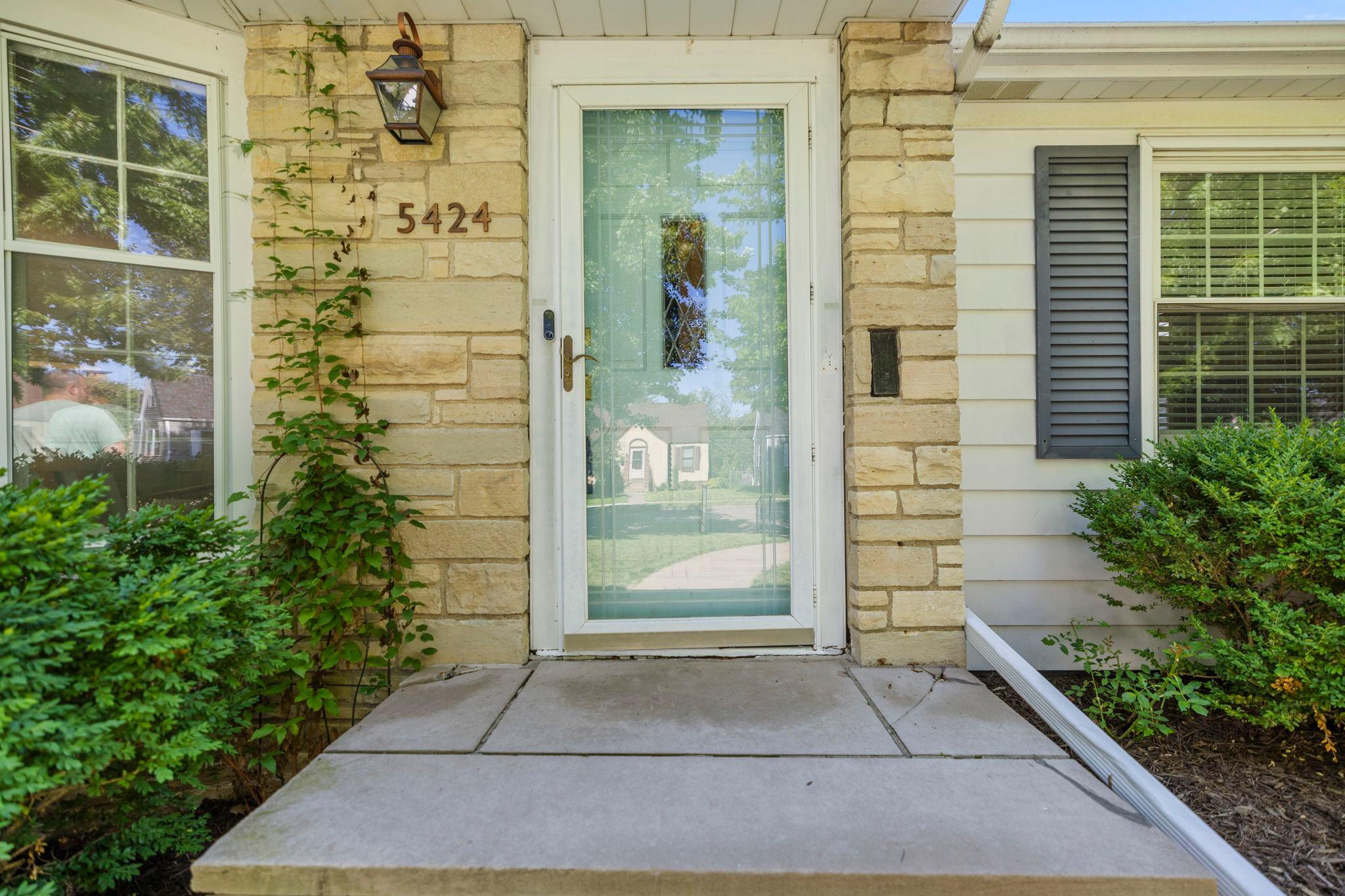 main property photo 8
