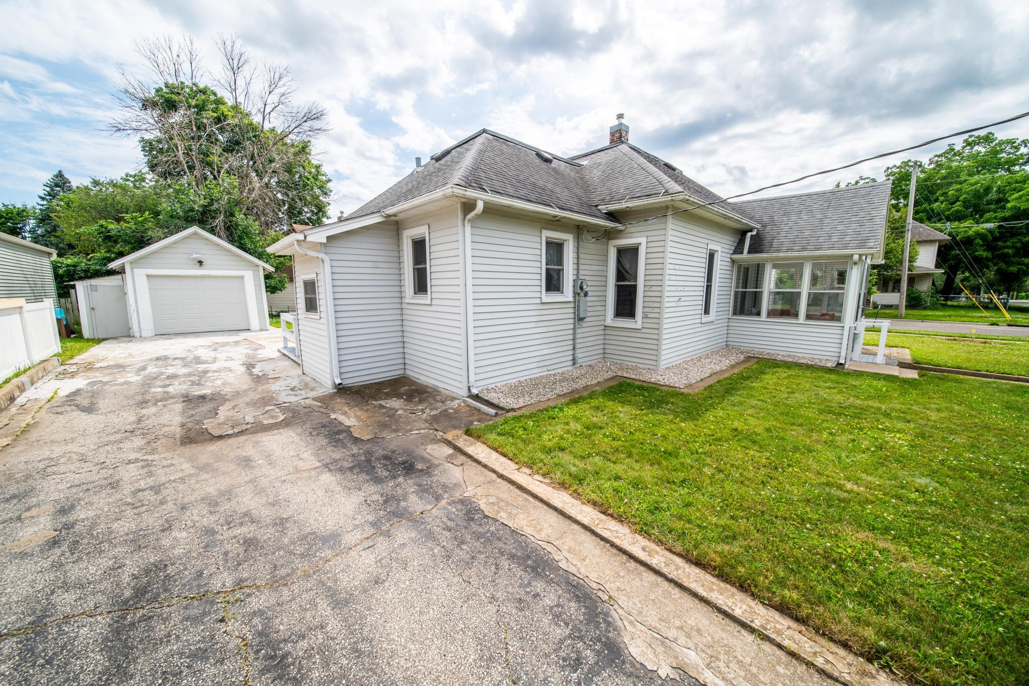 main property photo 27