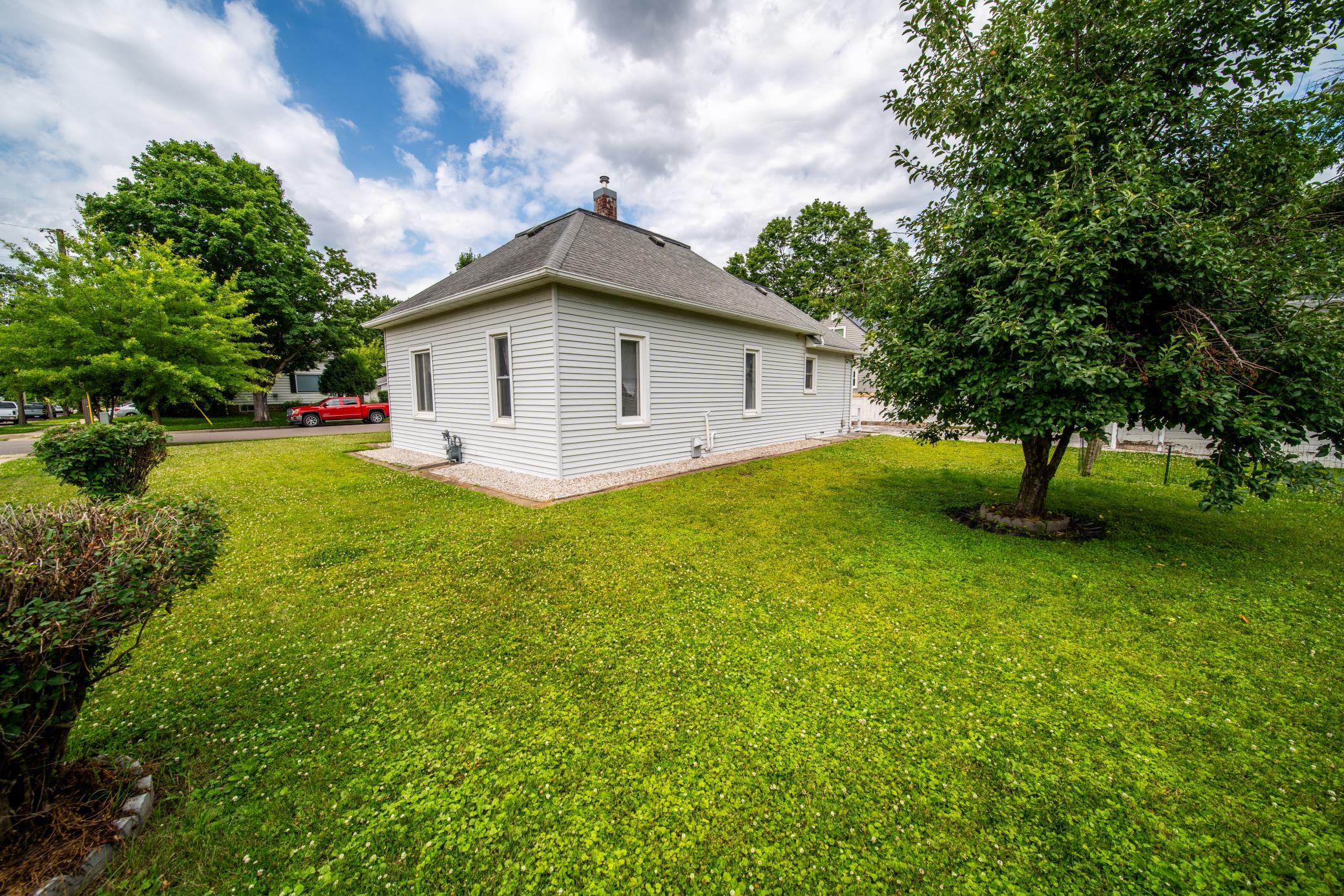 main property photo 33