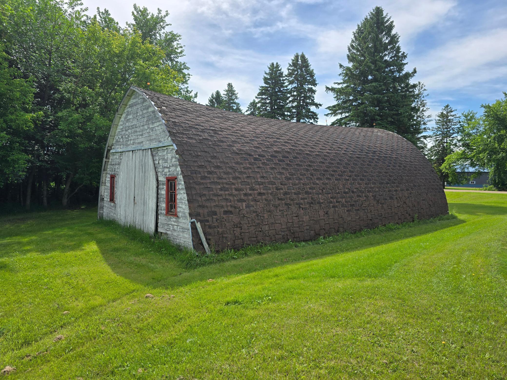 main property photo 7