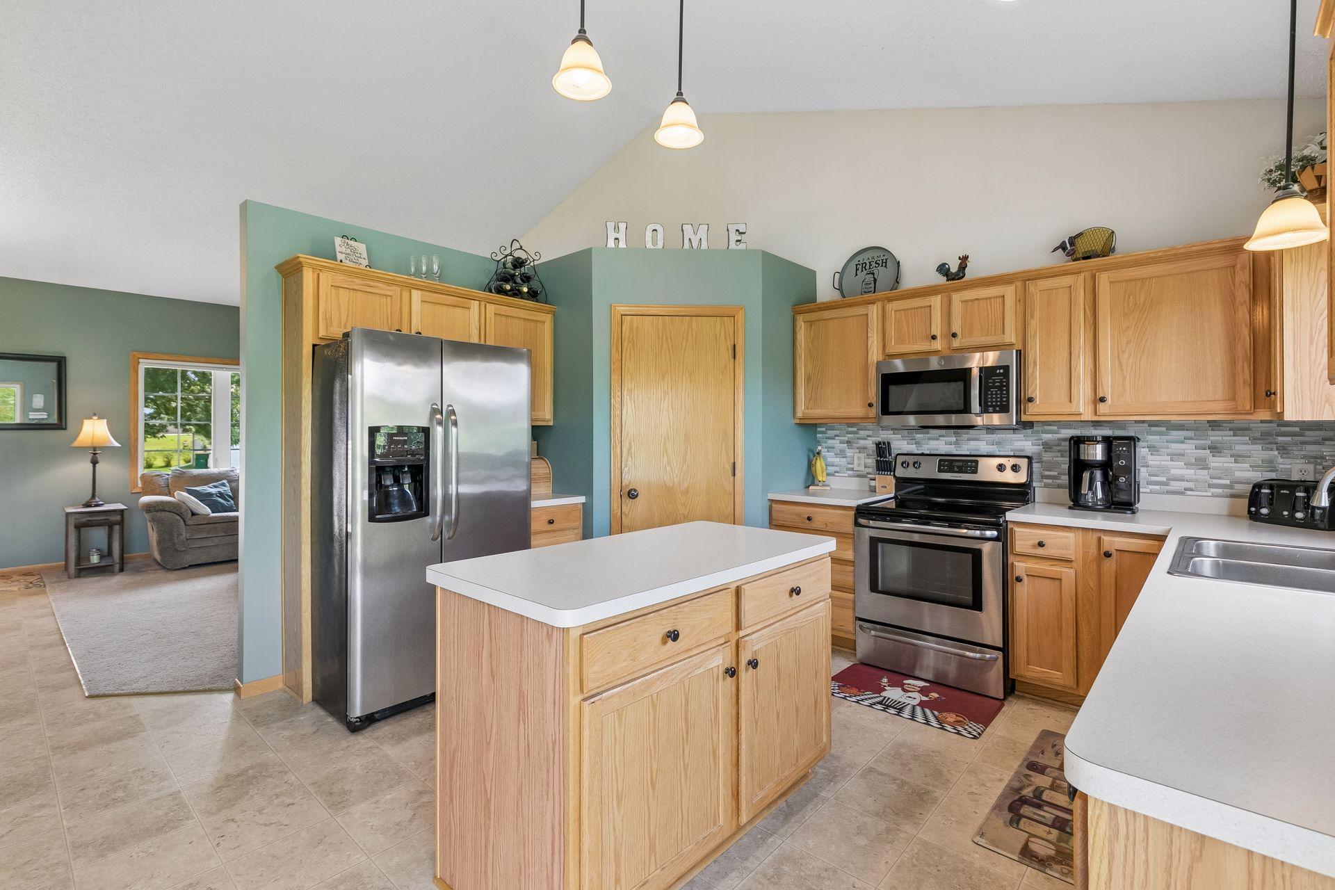 main property photo 20