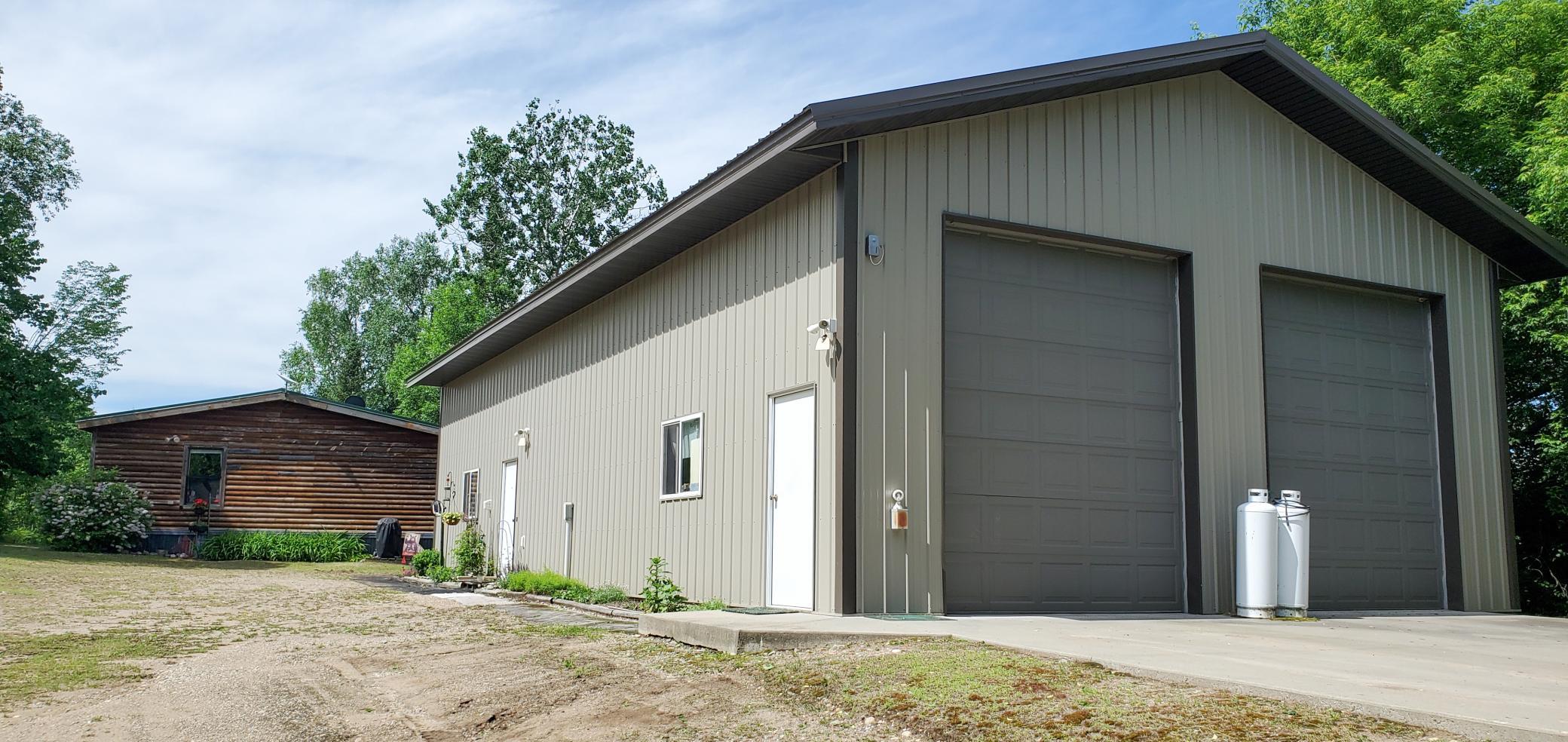 main property photo 32