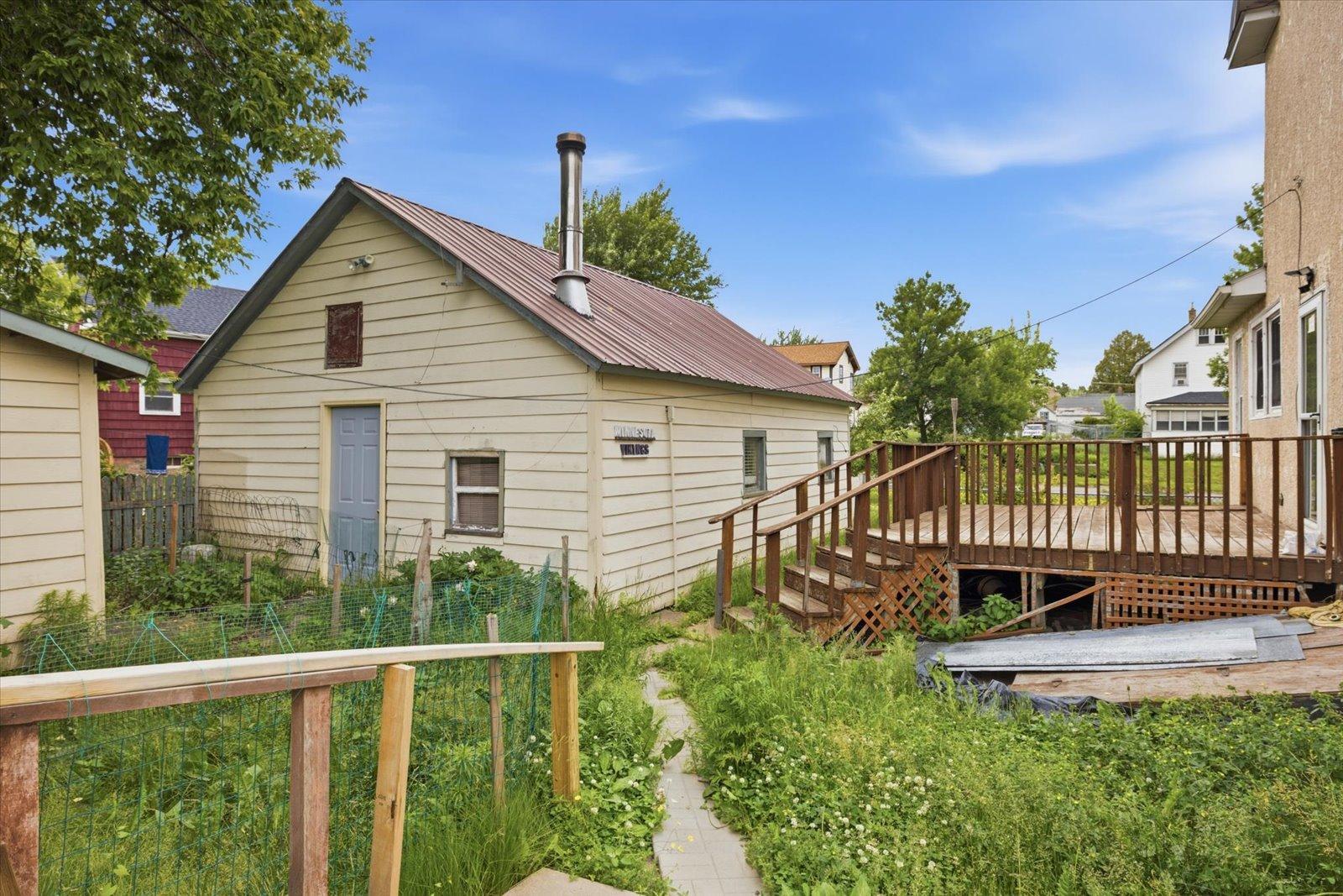 main property photo 34